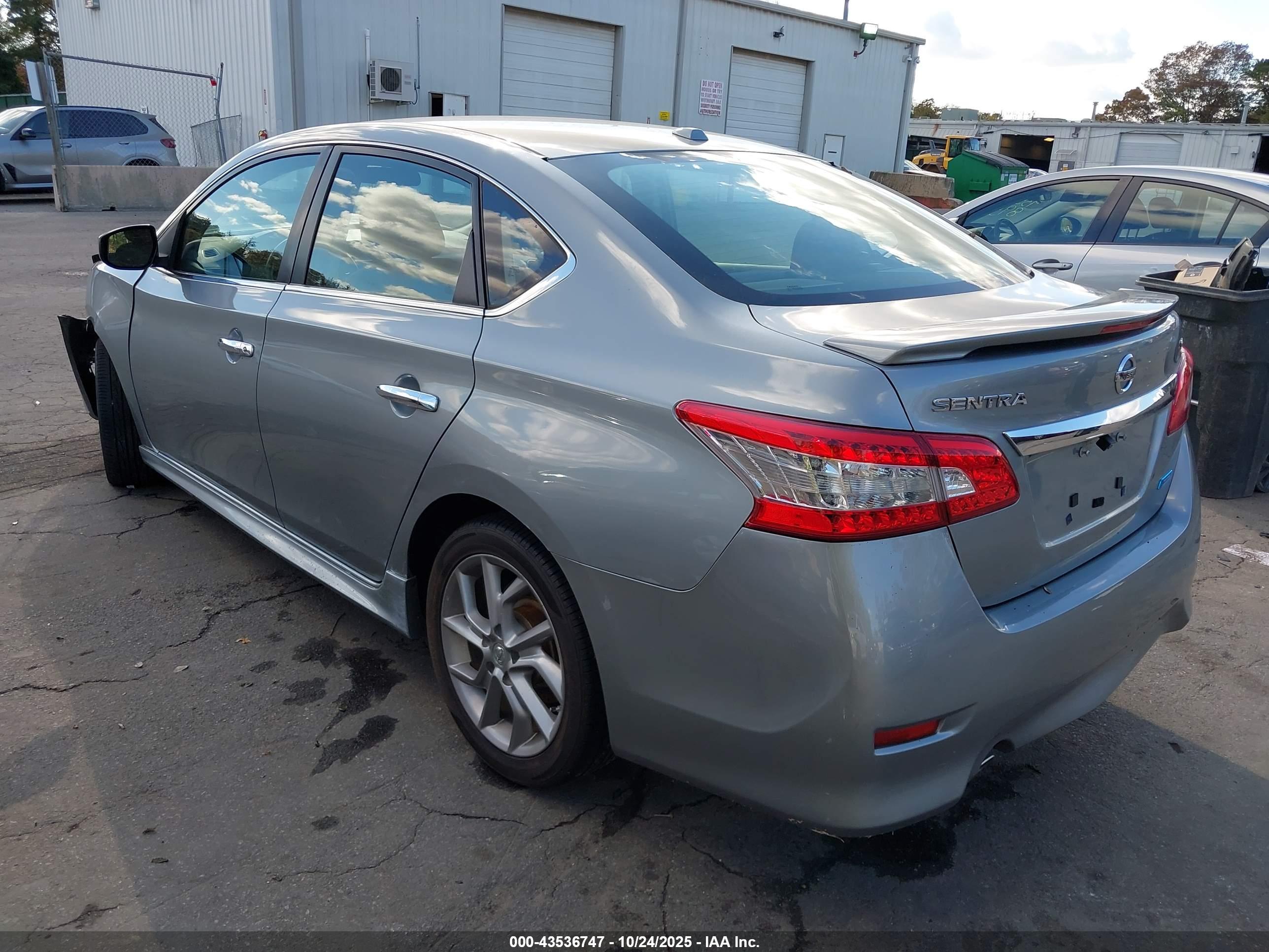 NISSAN SENTRA image 3