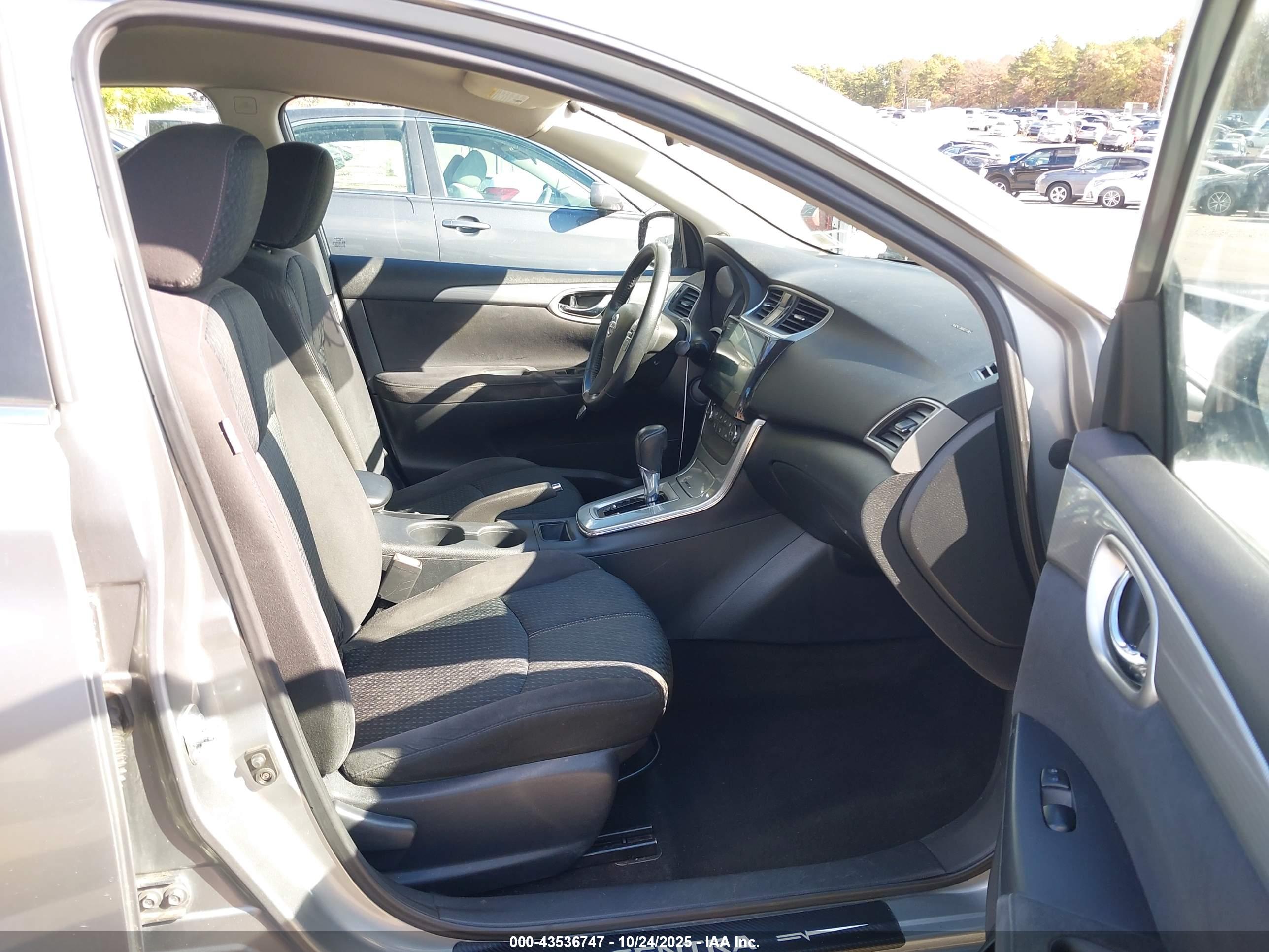 NISSAN SENTRA image 5