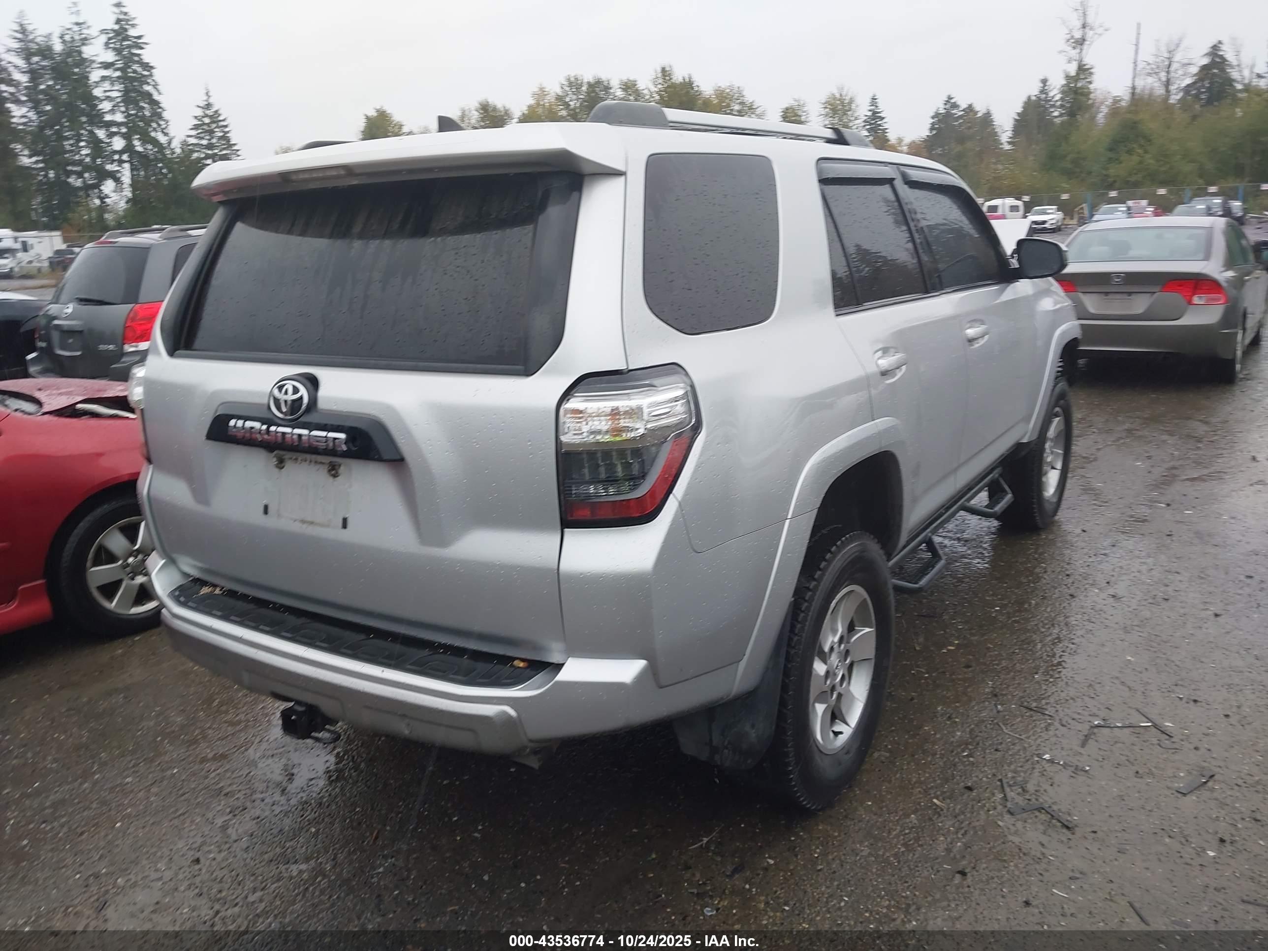 TOYOTA 4RUNNER image 4