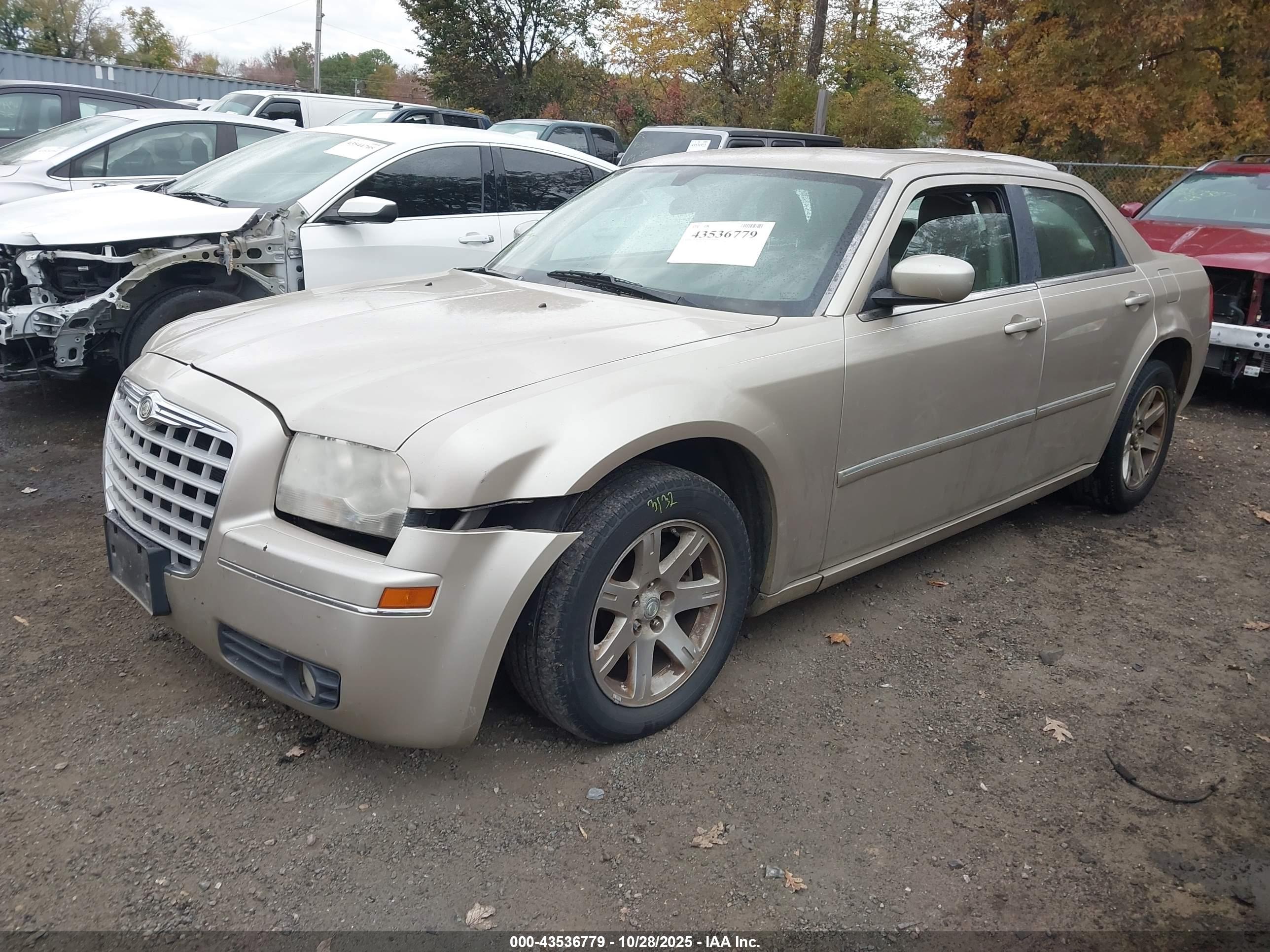 CHRYSLER 300 image 2