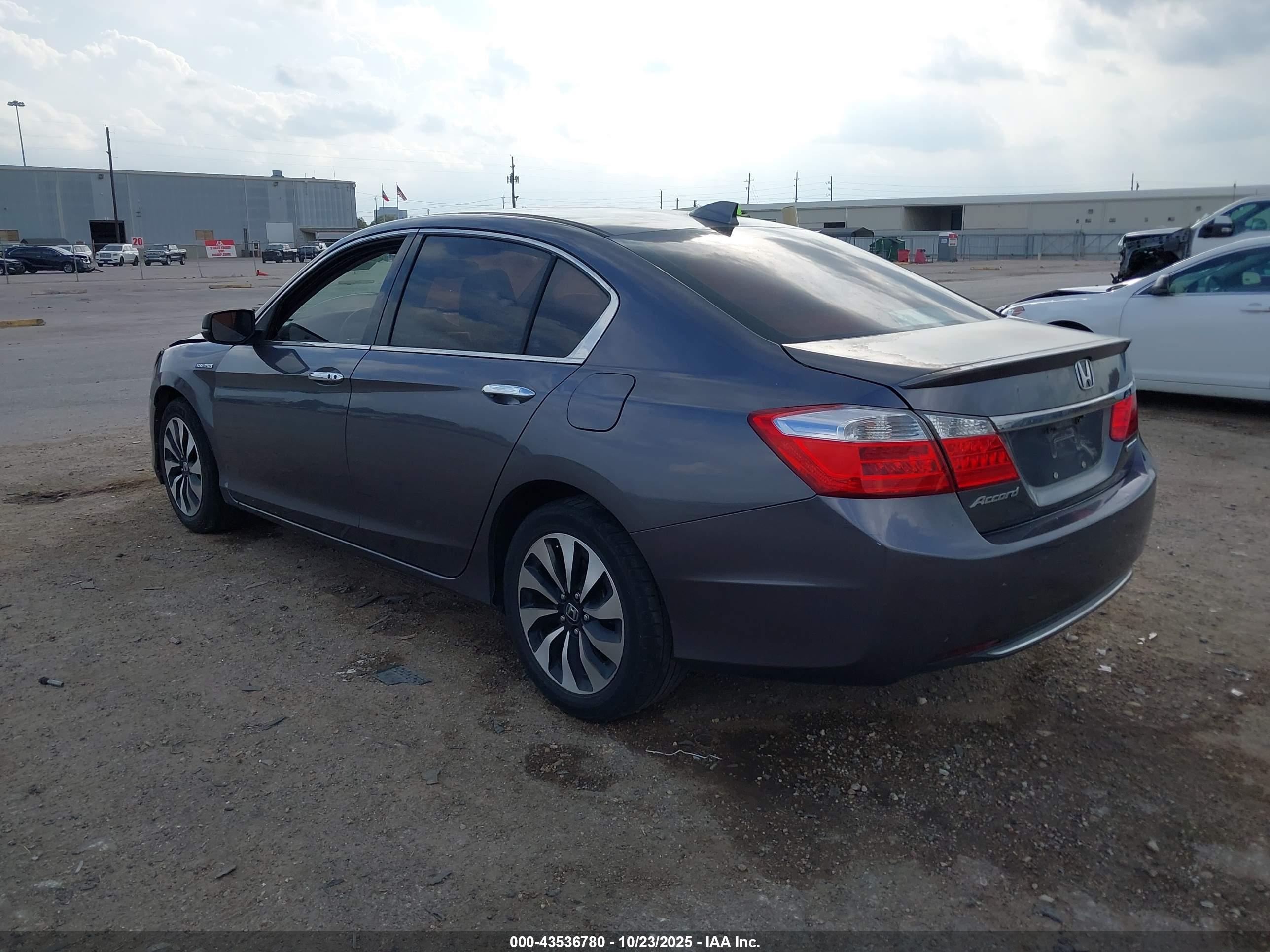 HONDA ACCORD image 3