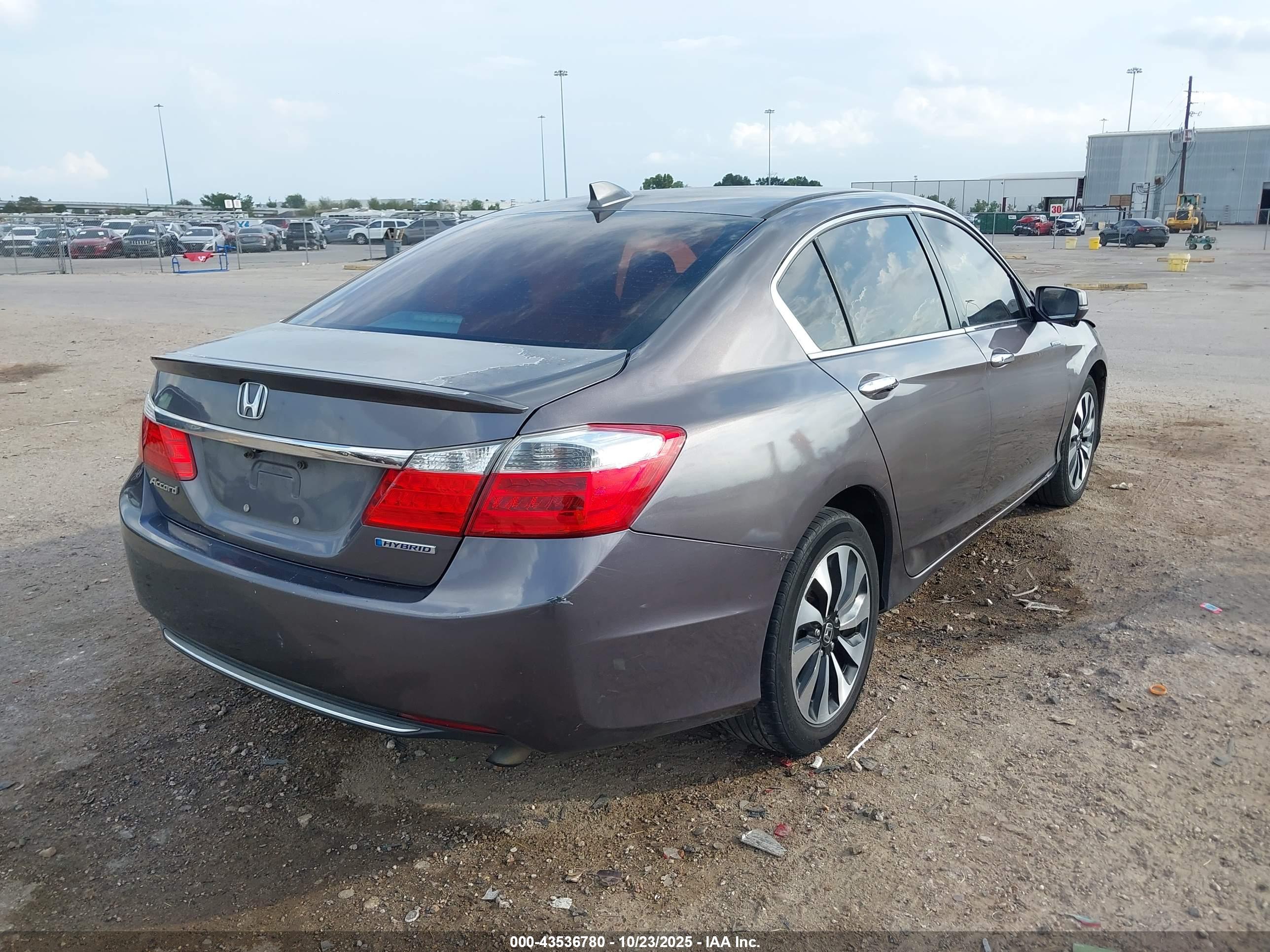 HONDA ACCORD image 4