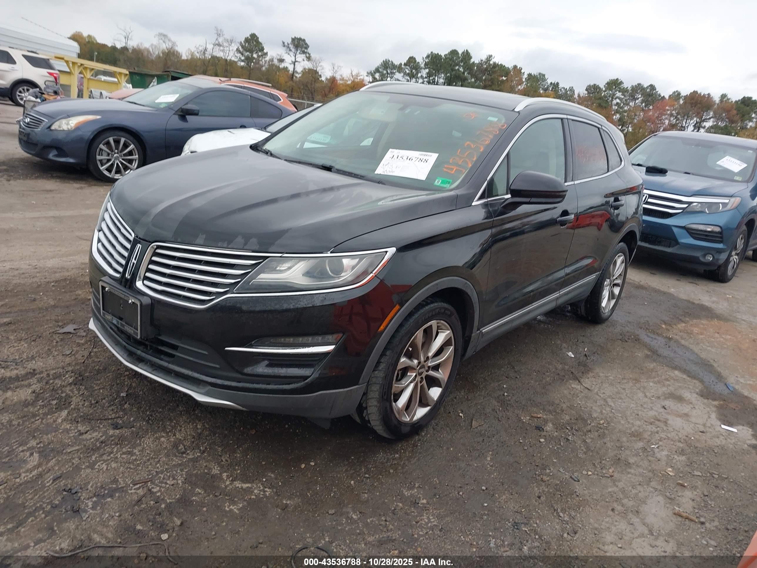 LINCOLN MKC image 2
