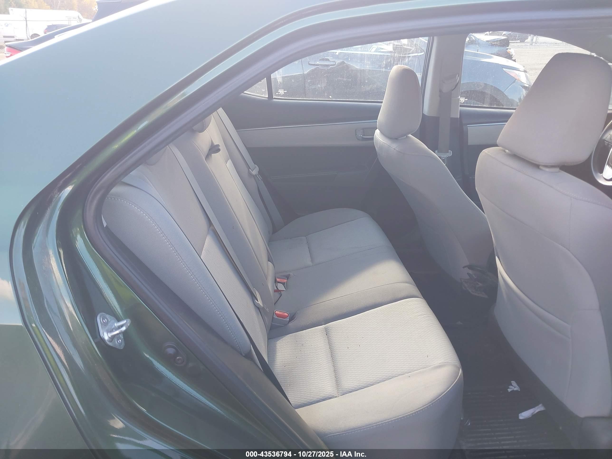 TOYOTA COROLLA image 8
