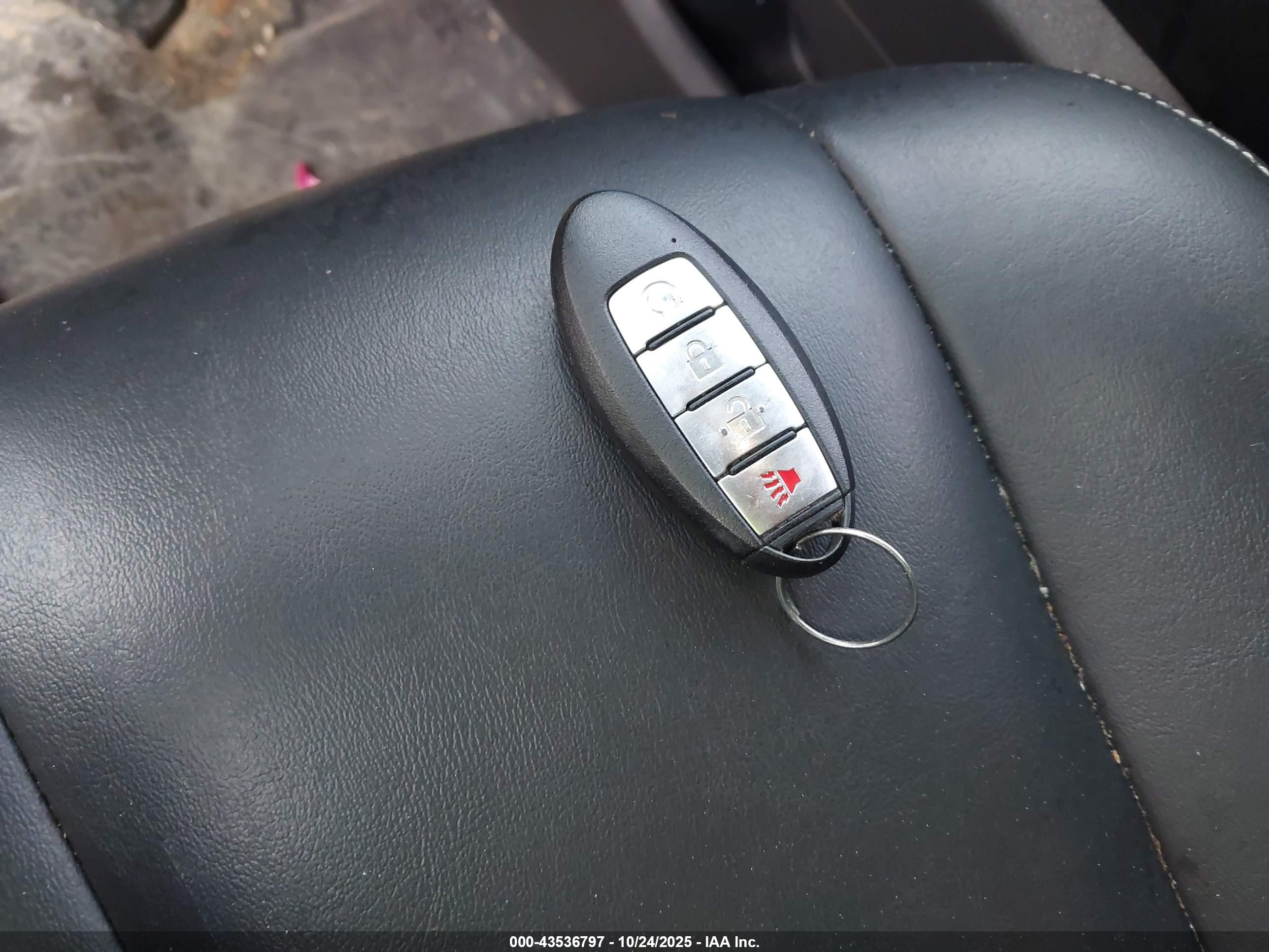 NISSAN MURANO image 11