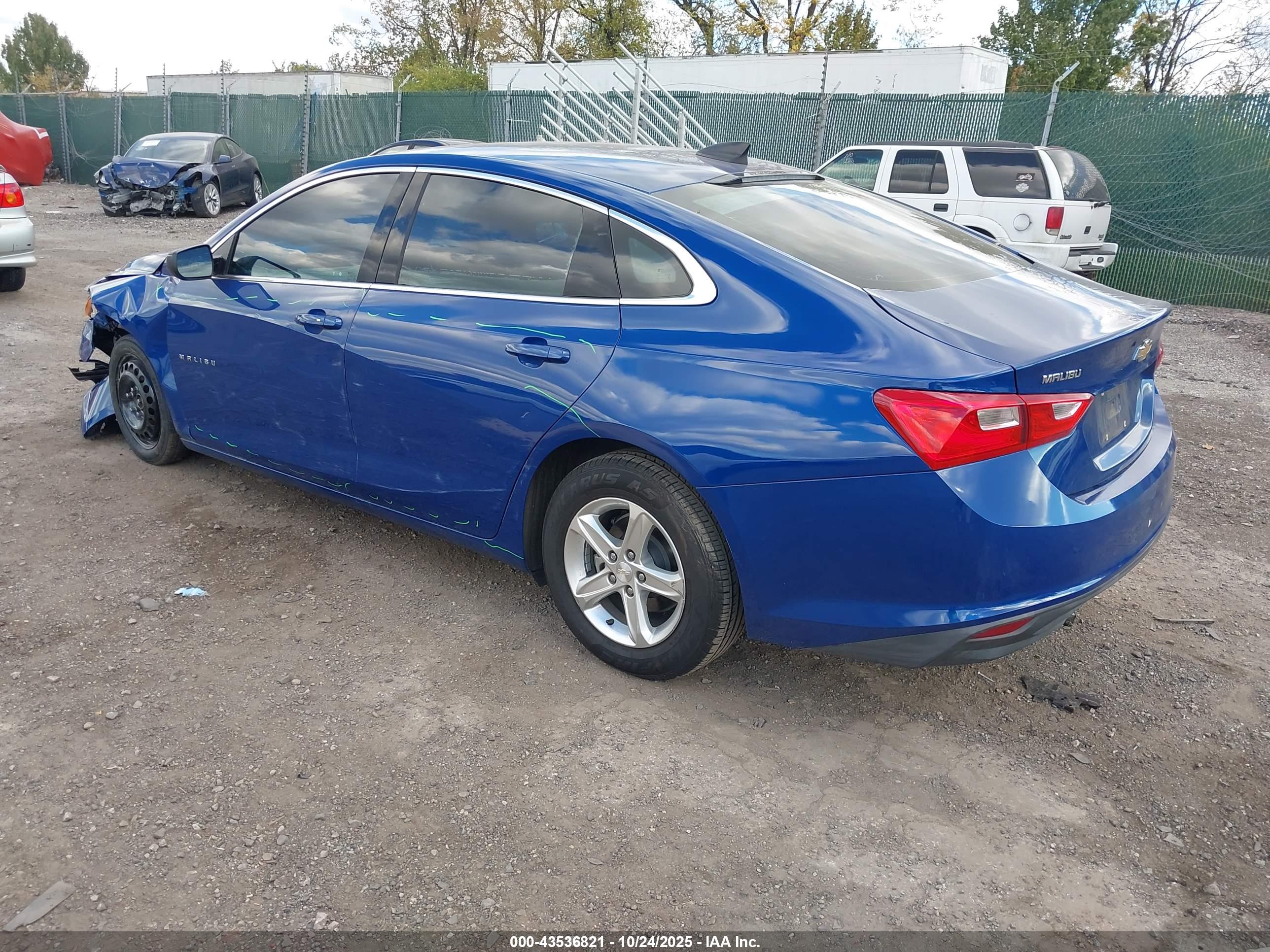 CHEVROLET MALIBU image 3