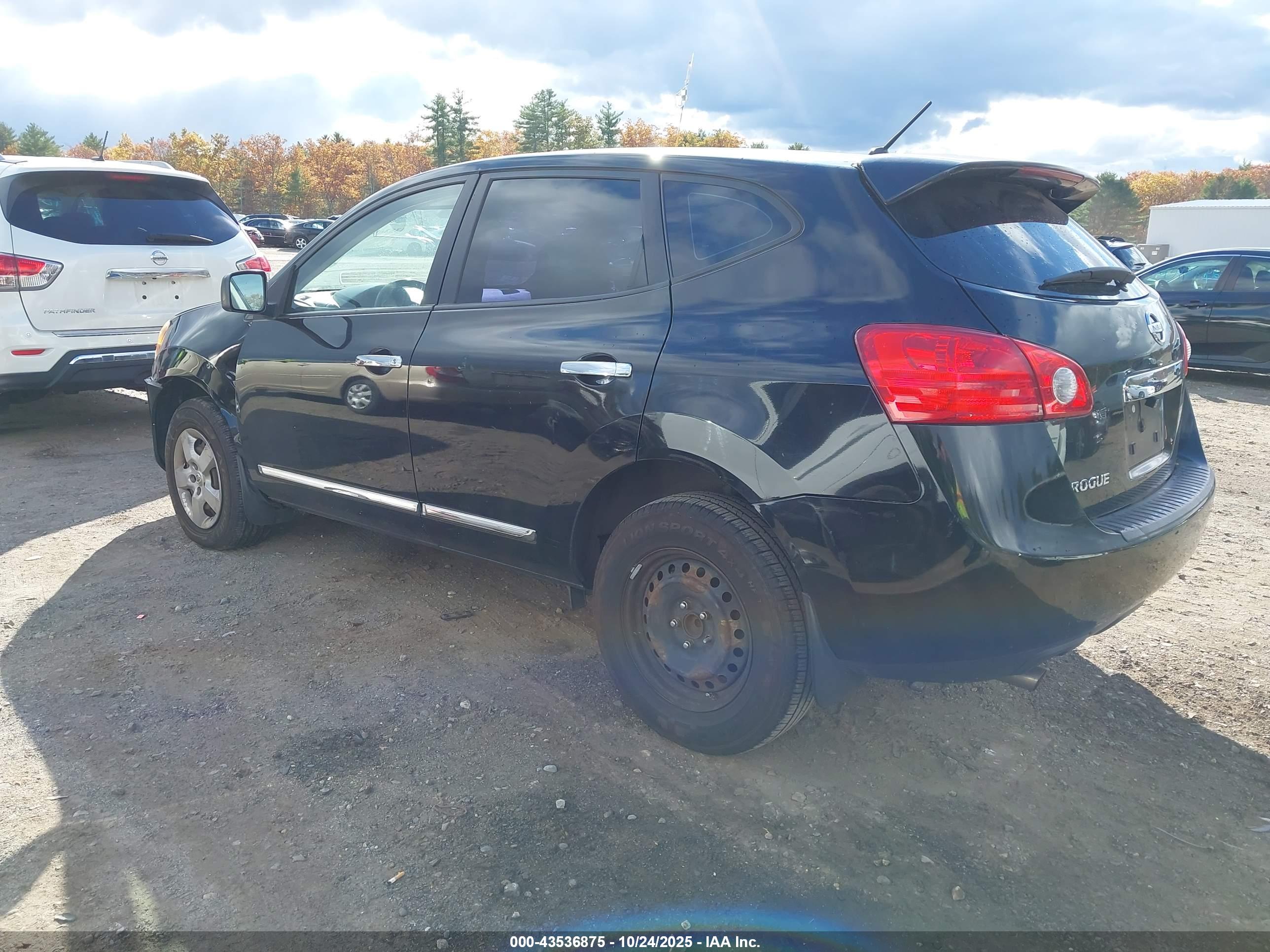 NISSAN ROGUE image 3