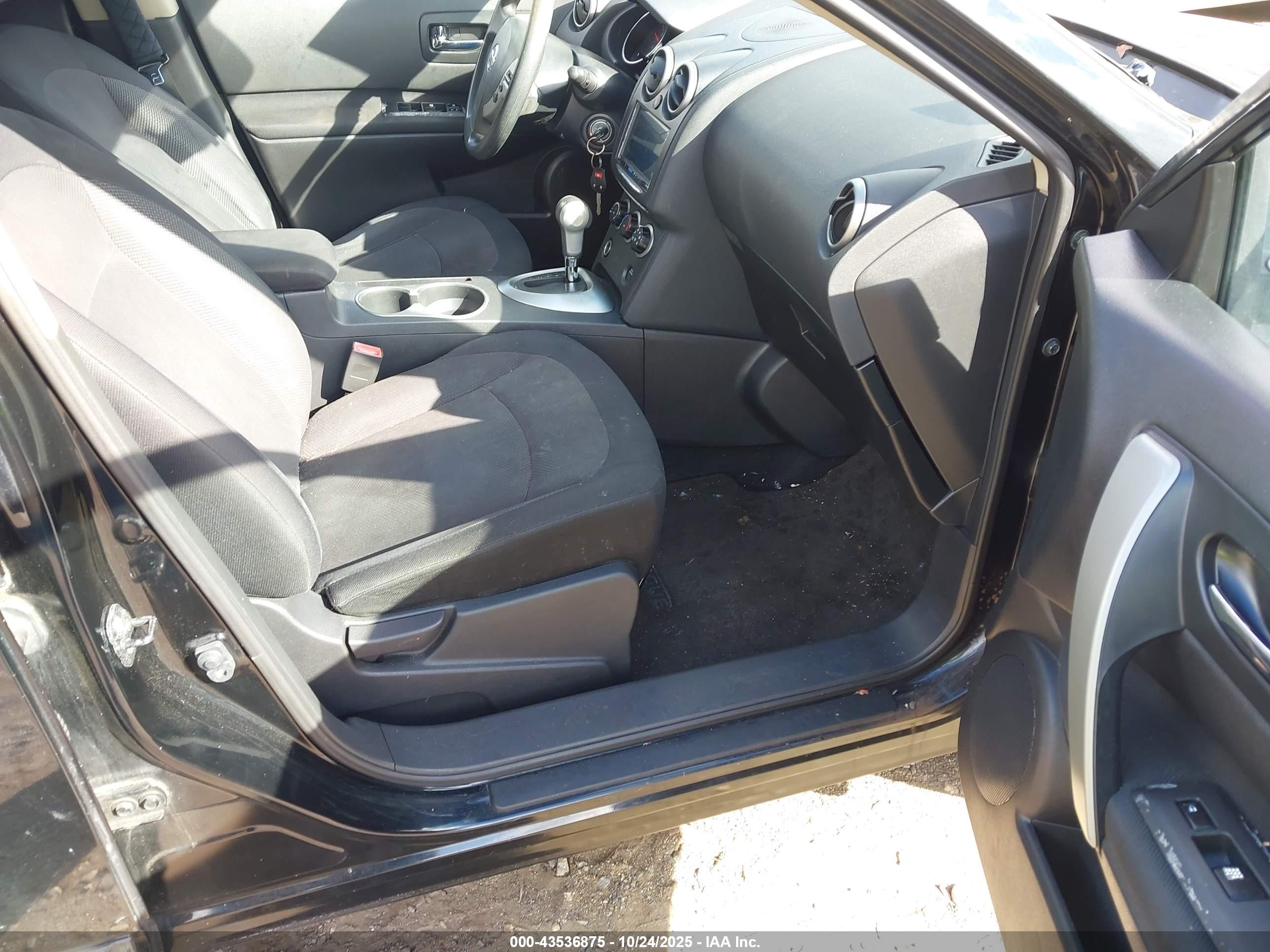 NISSAN ROGUE image 5
