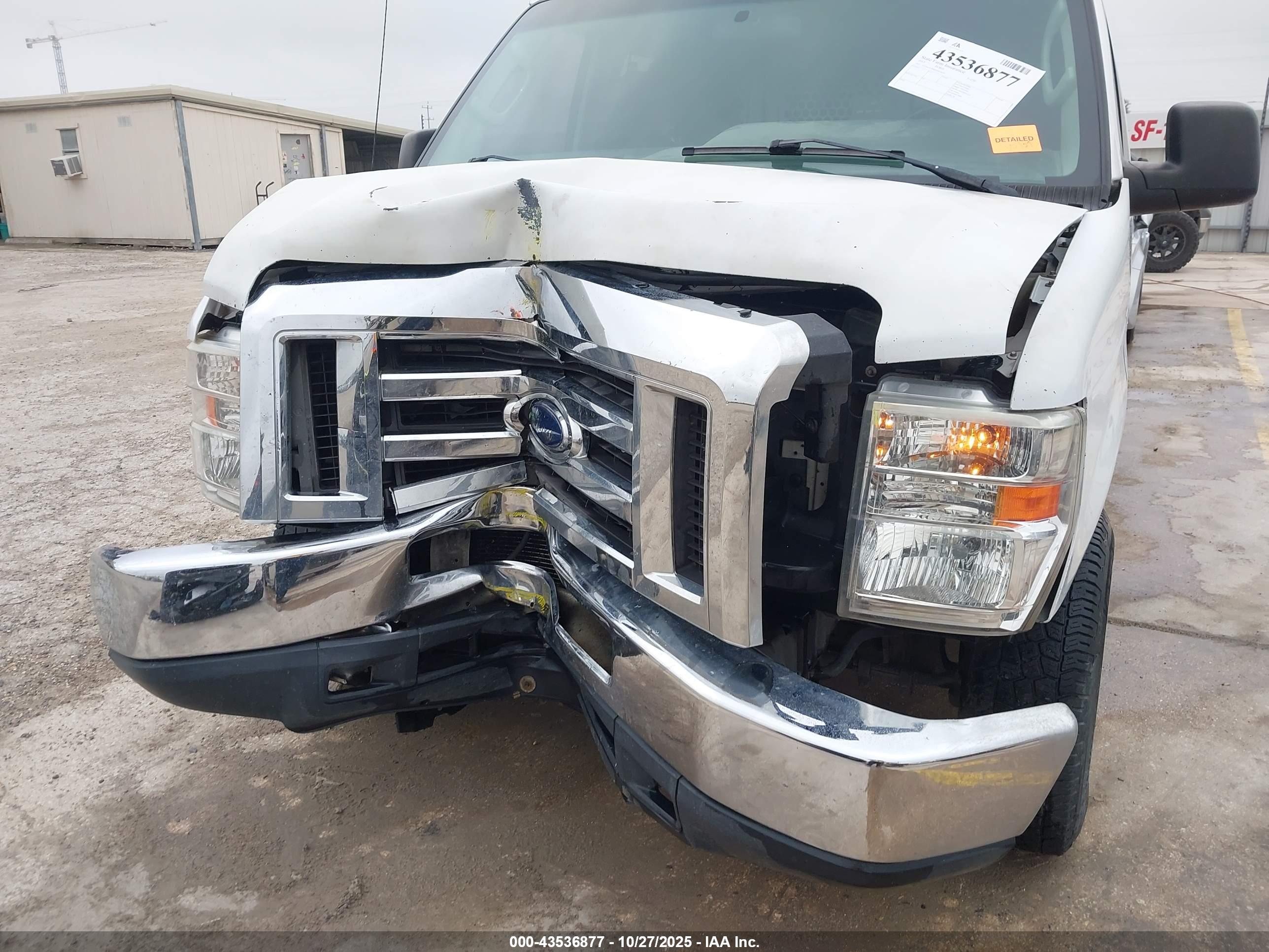 FORD E-250 image 6
