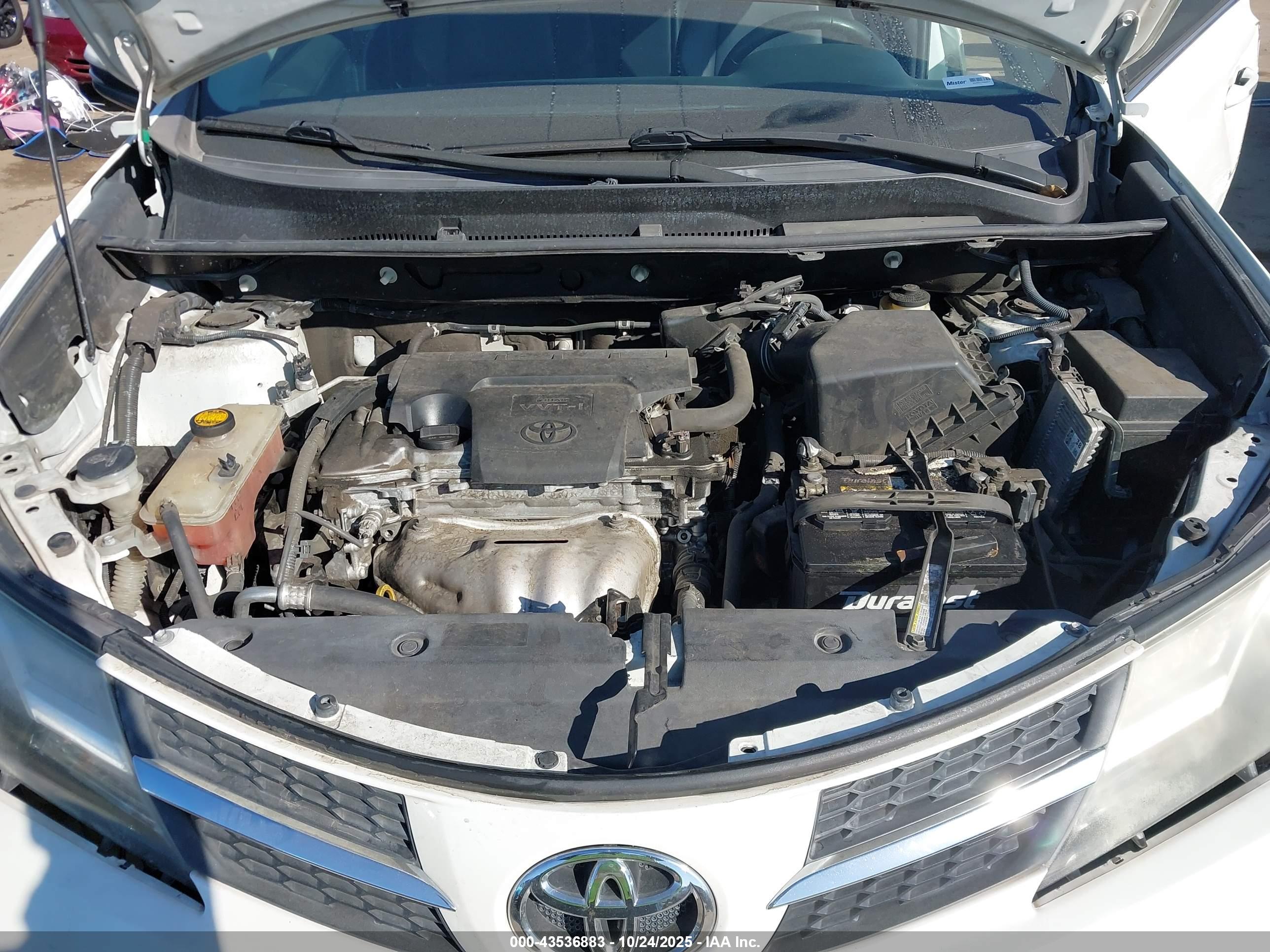 TOYOTA RAV4 image 10