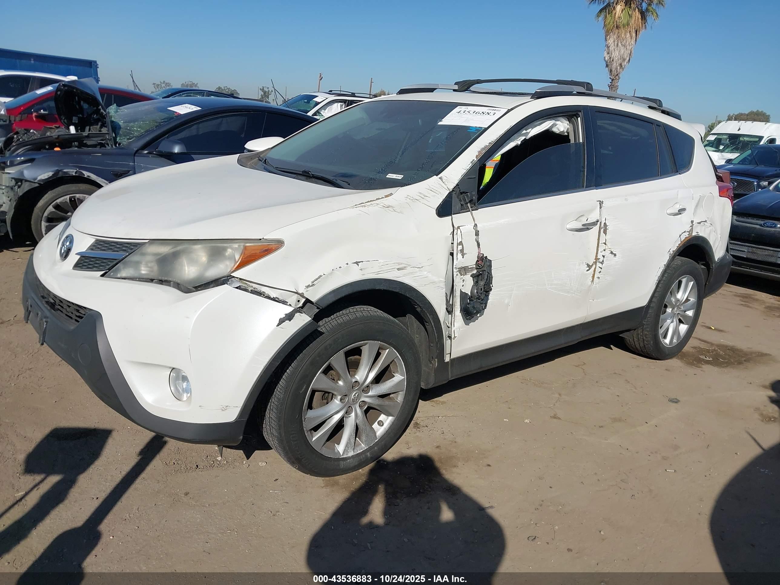 TOYOTA RAV4 image 2
