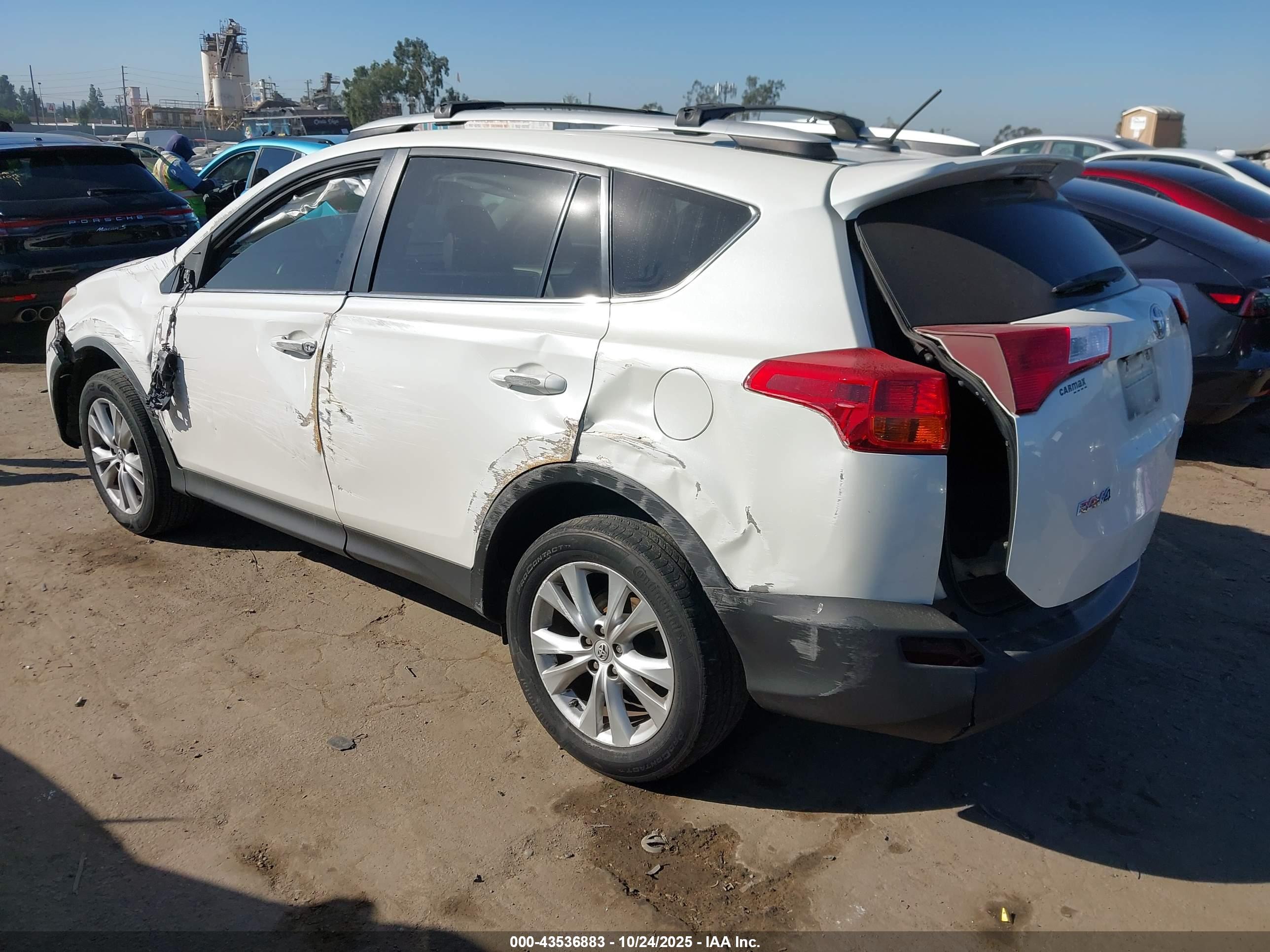 TOYOTA RAV4 image 3