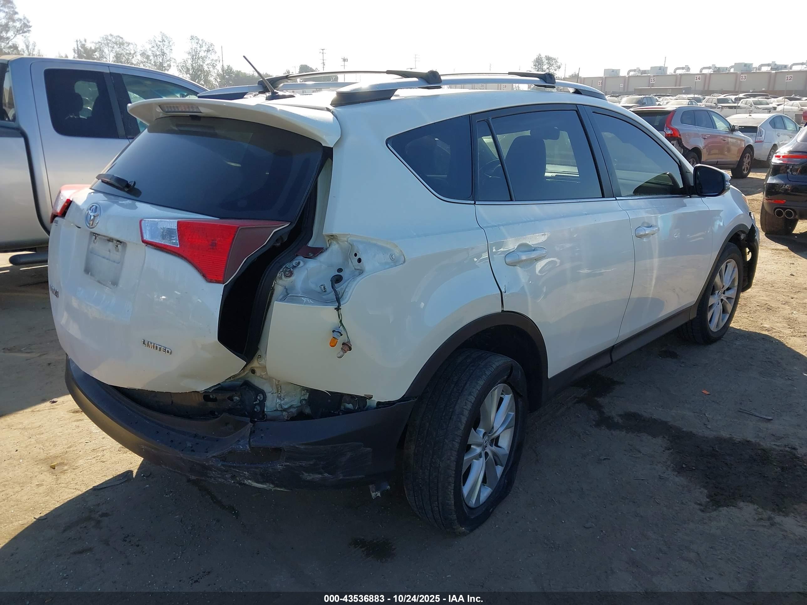 TOYOTA RAV4 image 4