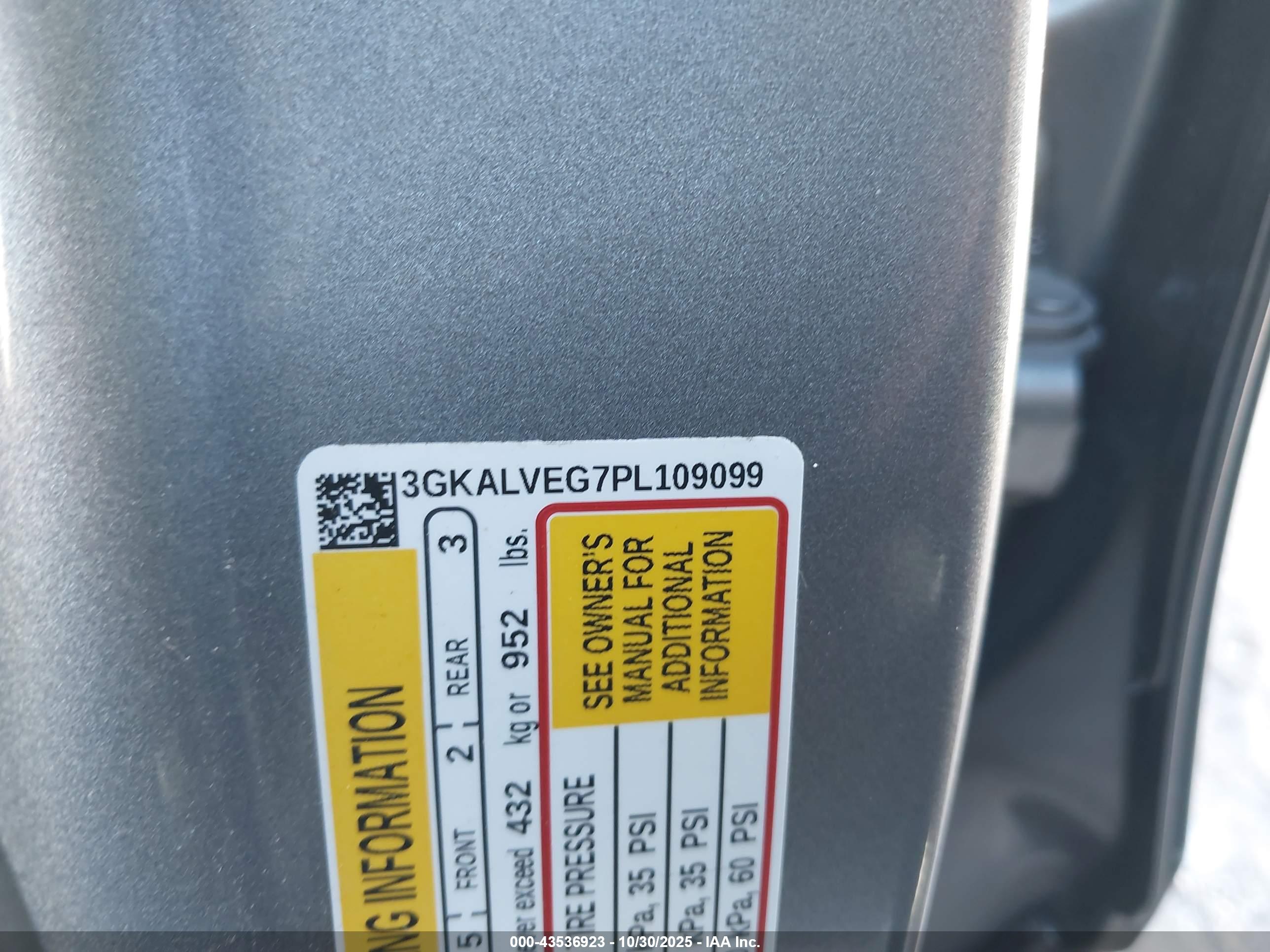 GMC TERRAIN image 9