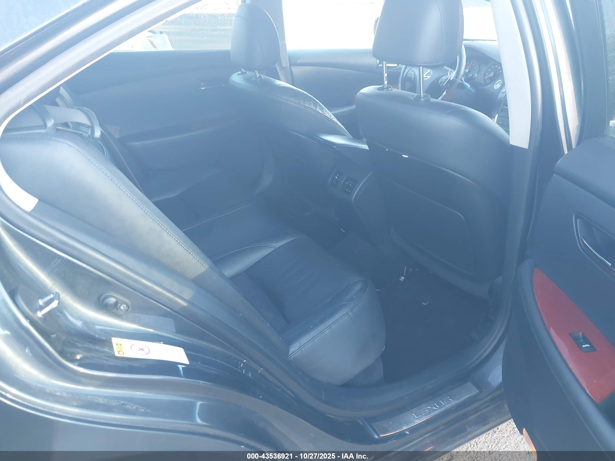 LEXUS ES image 8