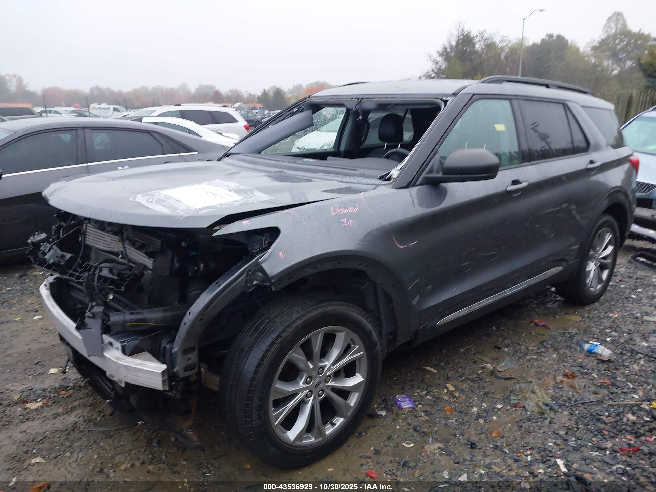 FORD EXPLORER image 2