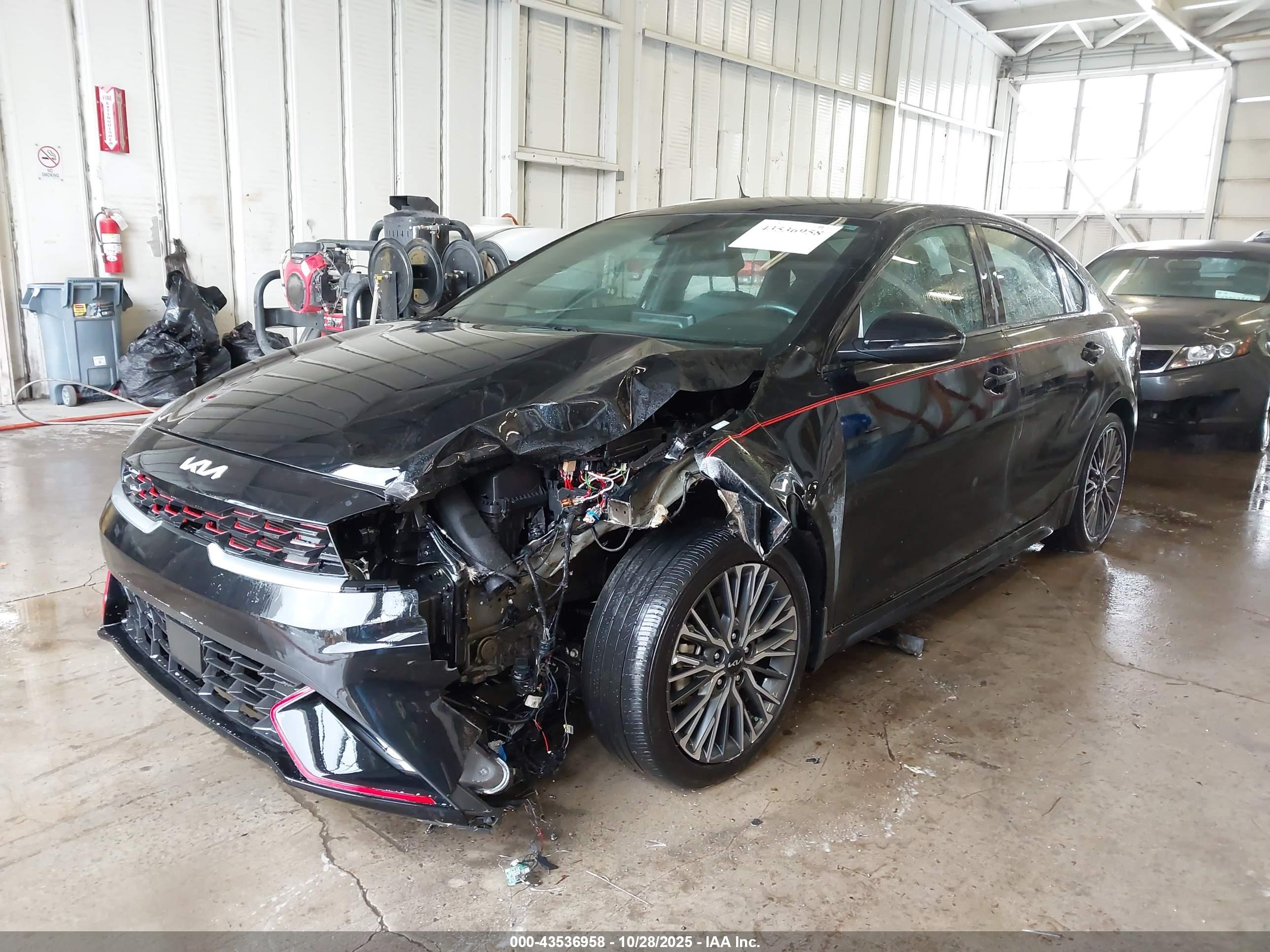 KIA FORTE image 2
