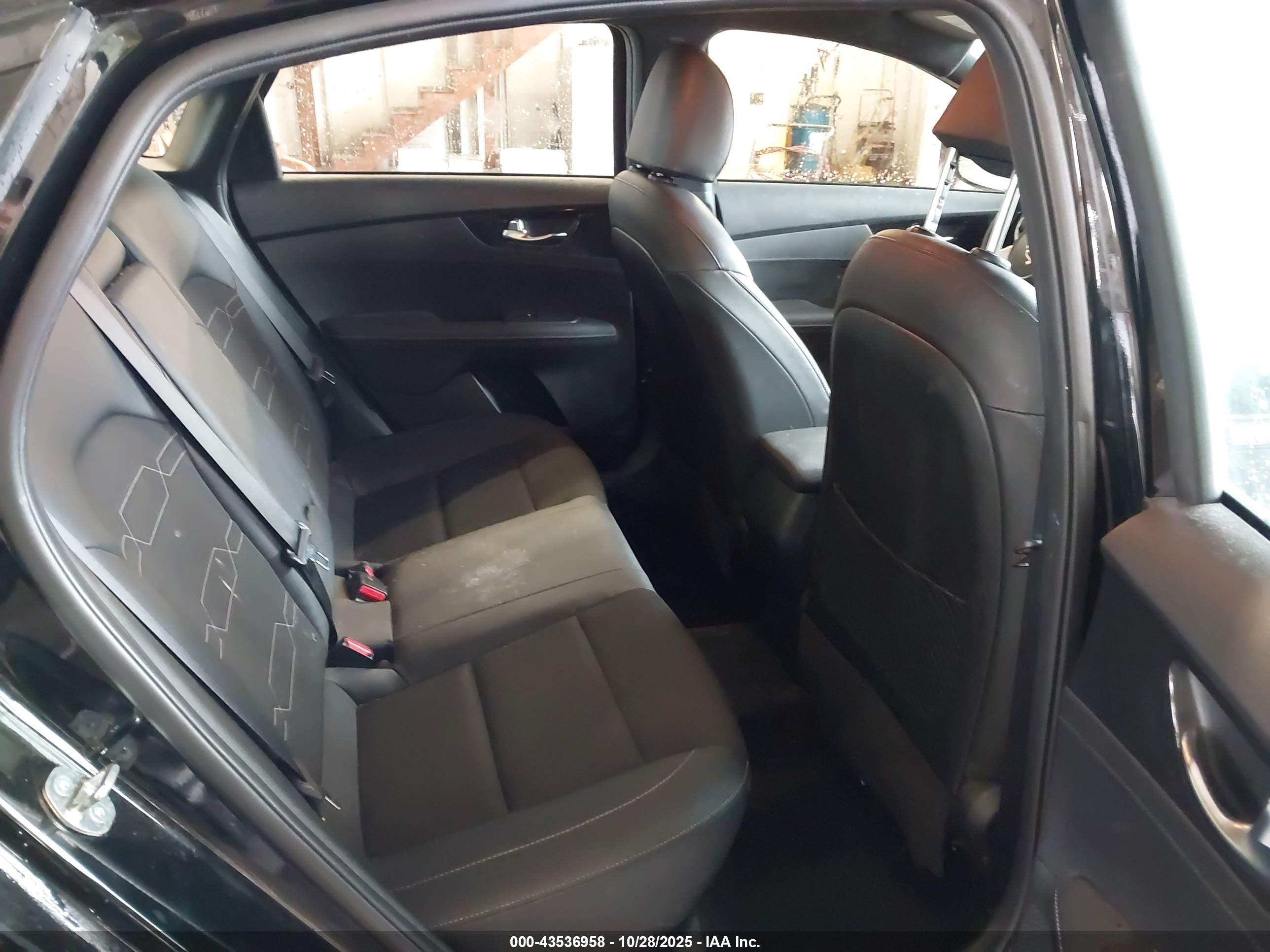 KIA FORTE image 8