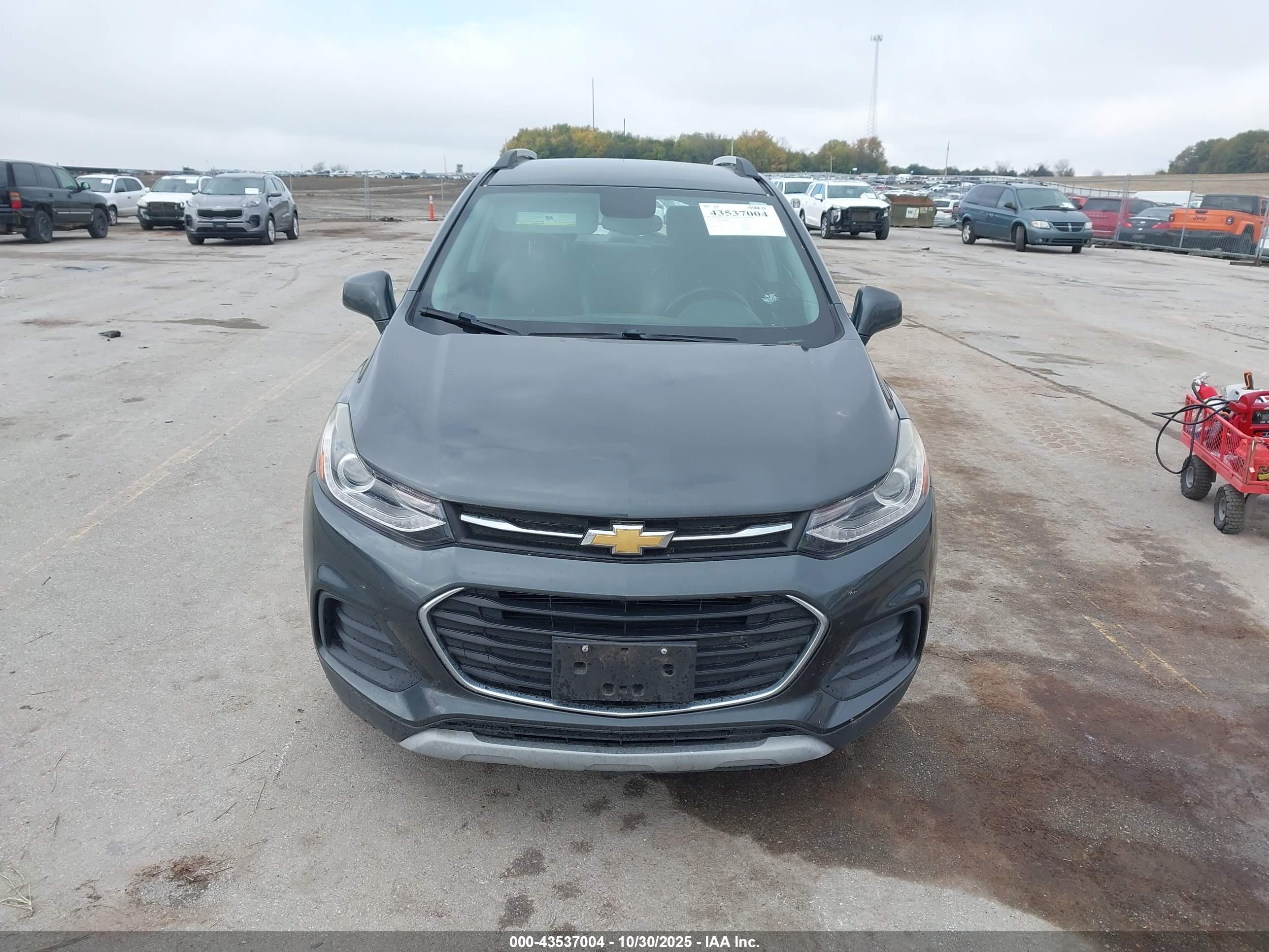 CHEVROLET TRAX image 6