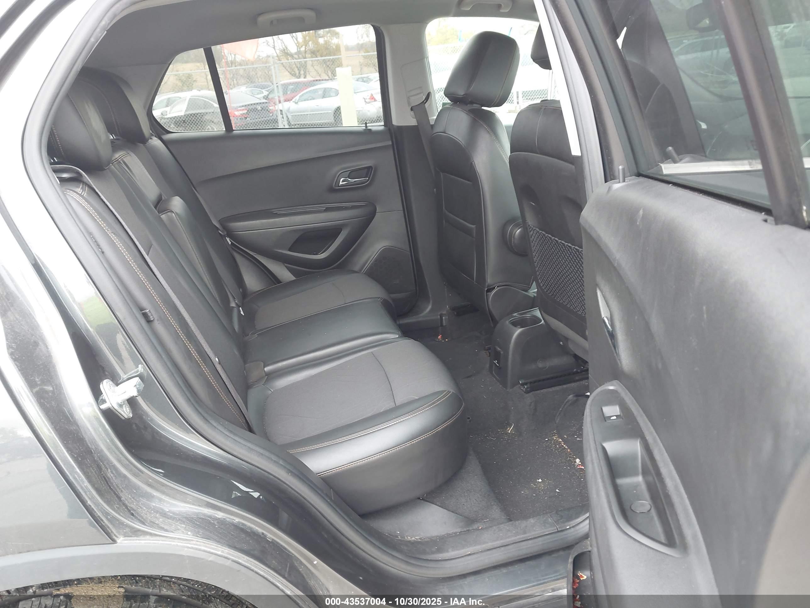 CHEVROLET TRAX image 8