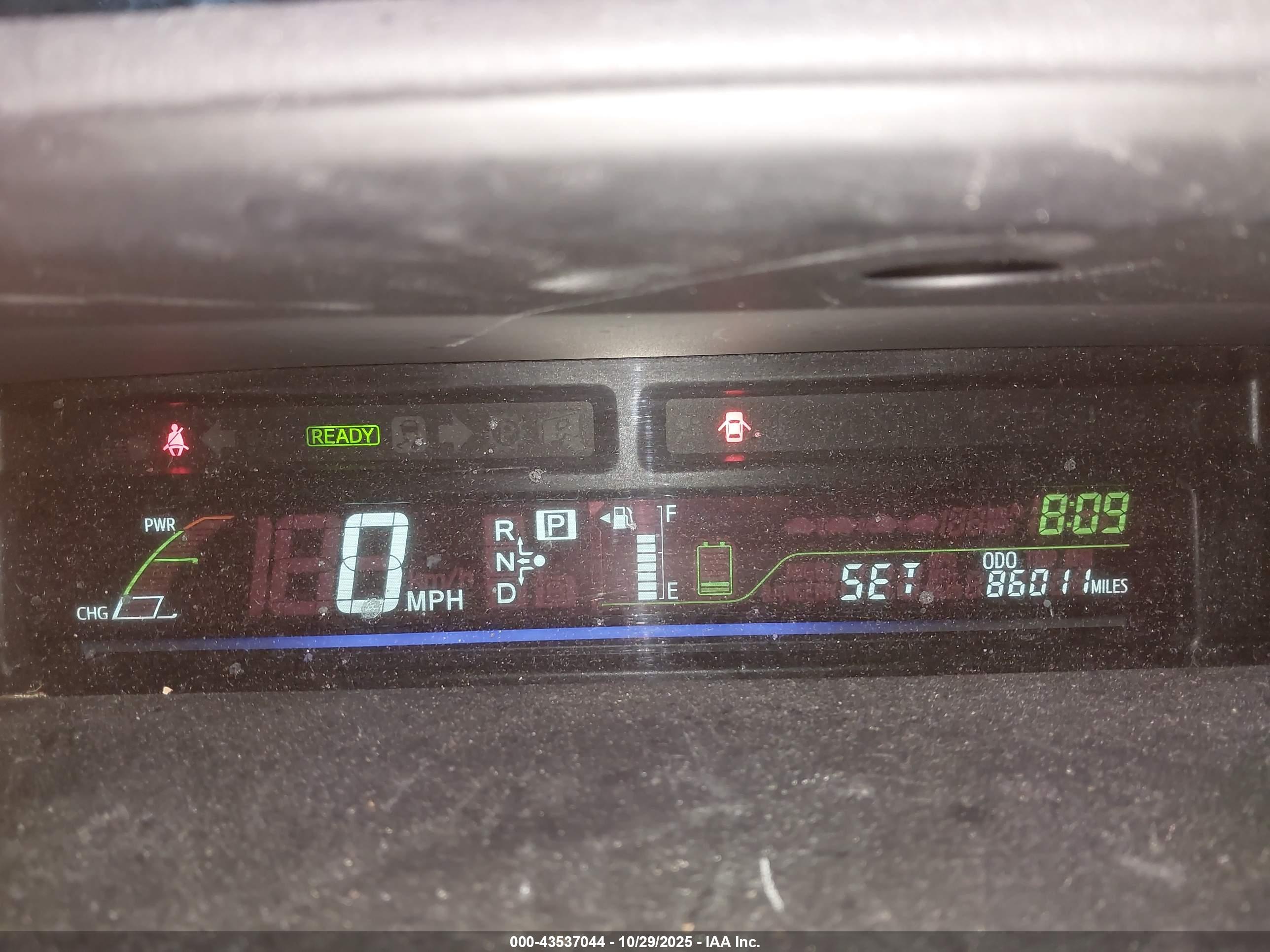 TOYOTA PRIUS image 7