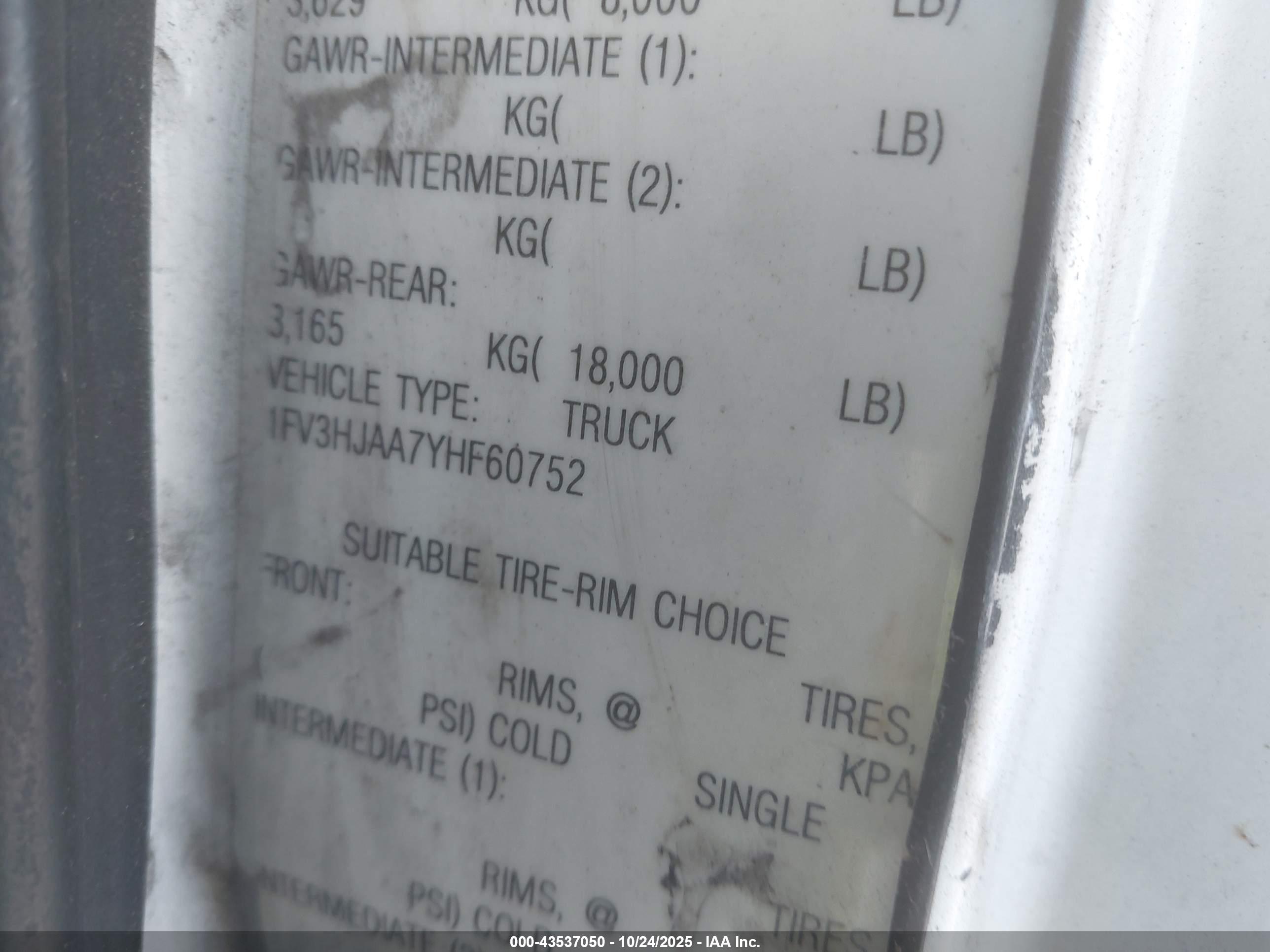 FREIGHTLINER MEDIUM image 9