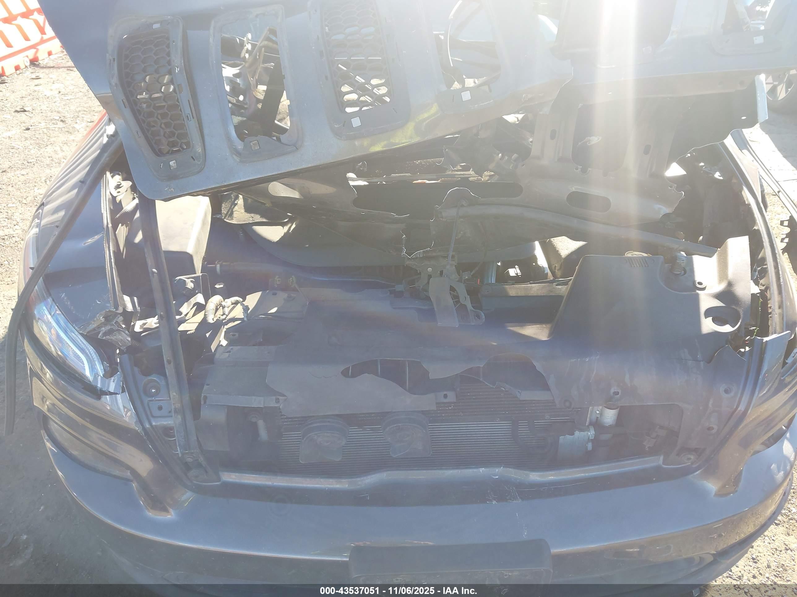 JEEP CHEROKEE image 10