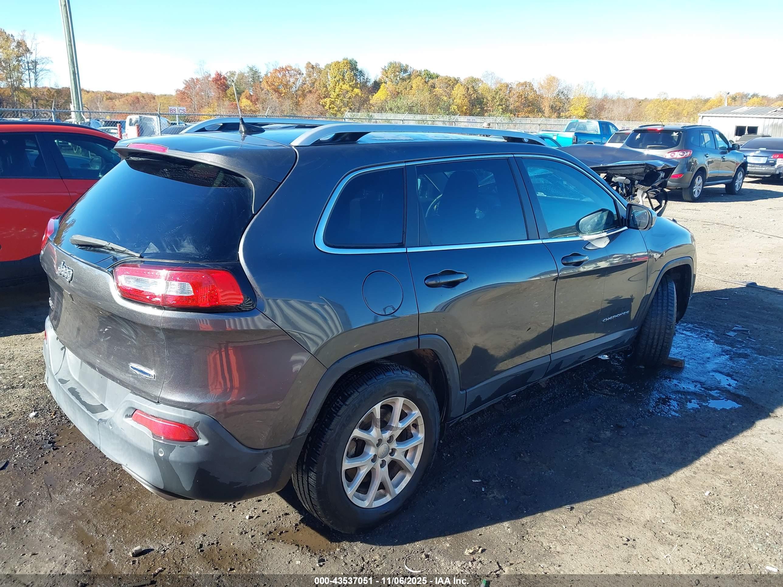 JEEP CHEROKEE image 4