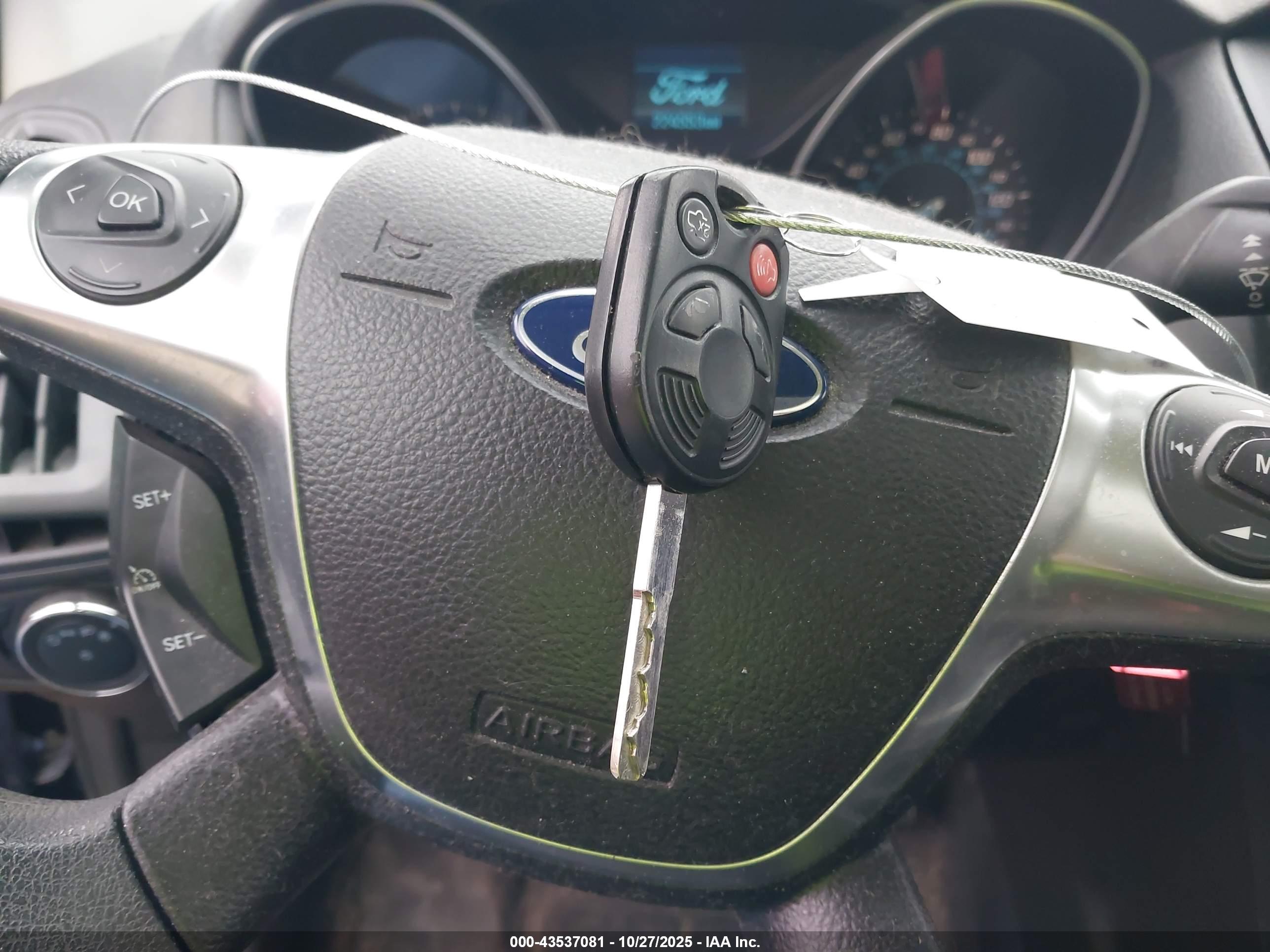 FORD FOCUS image 11