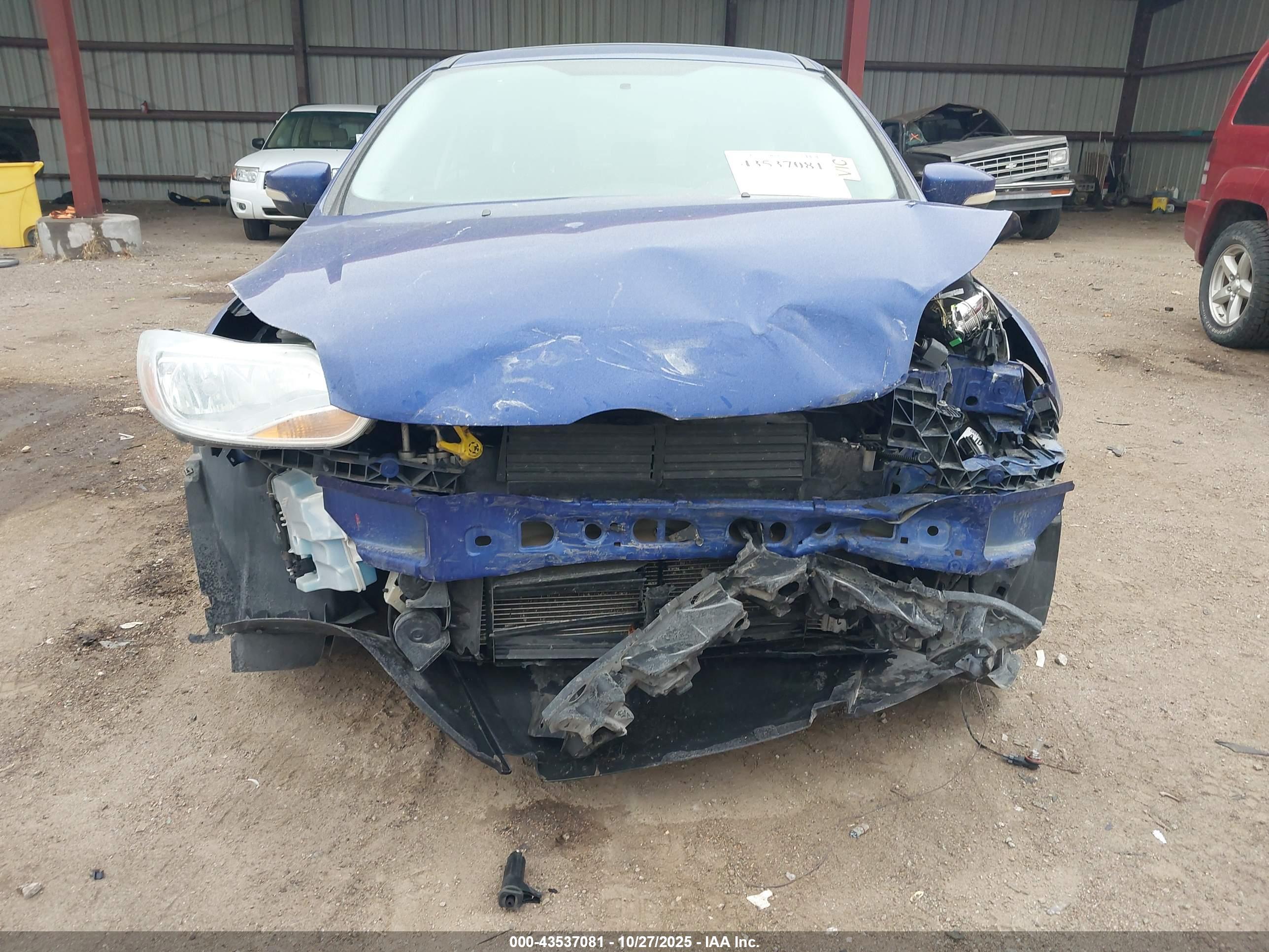 FORD FOCUS image 6