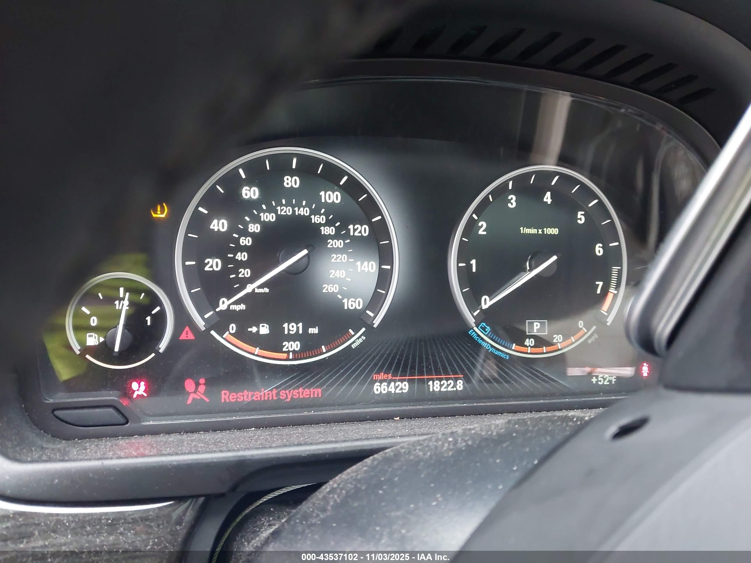 BMW 550I image 7