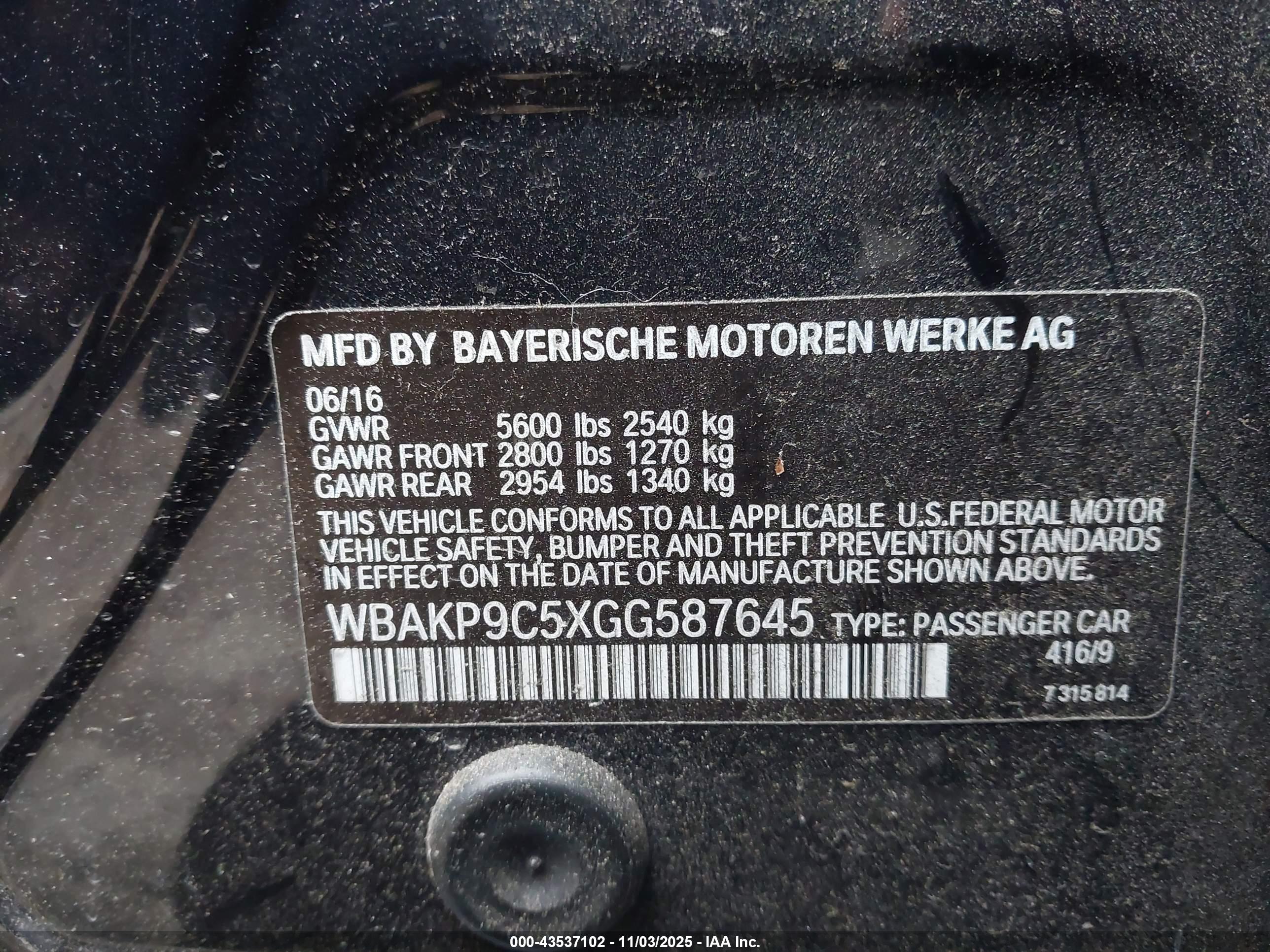 BMW 550I image 9