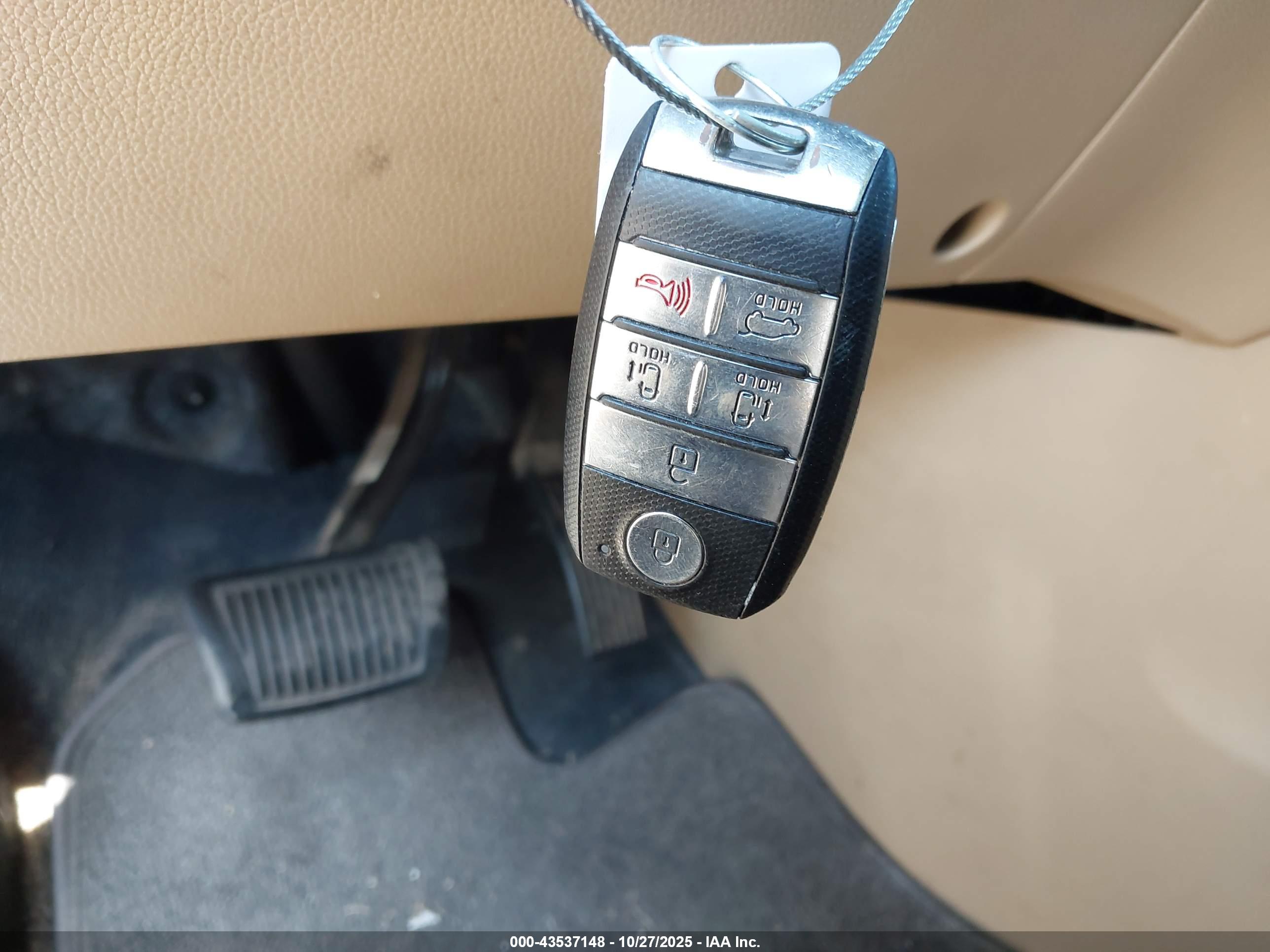 KIA SEDONA image 11