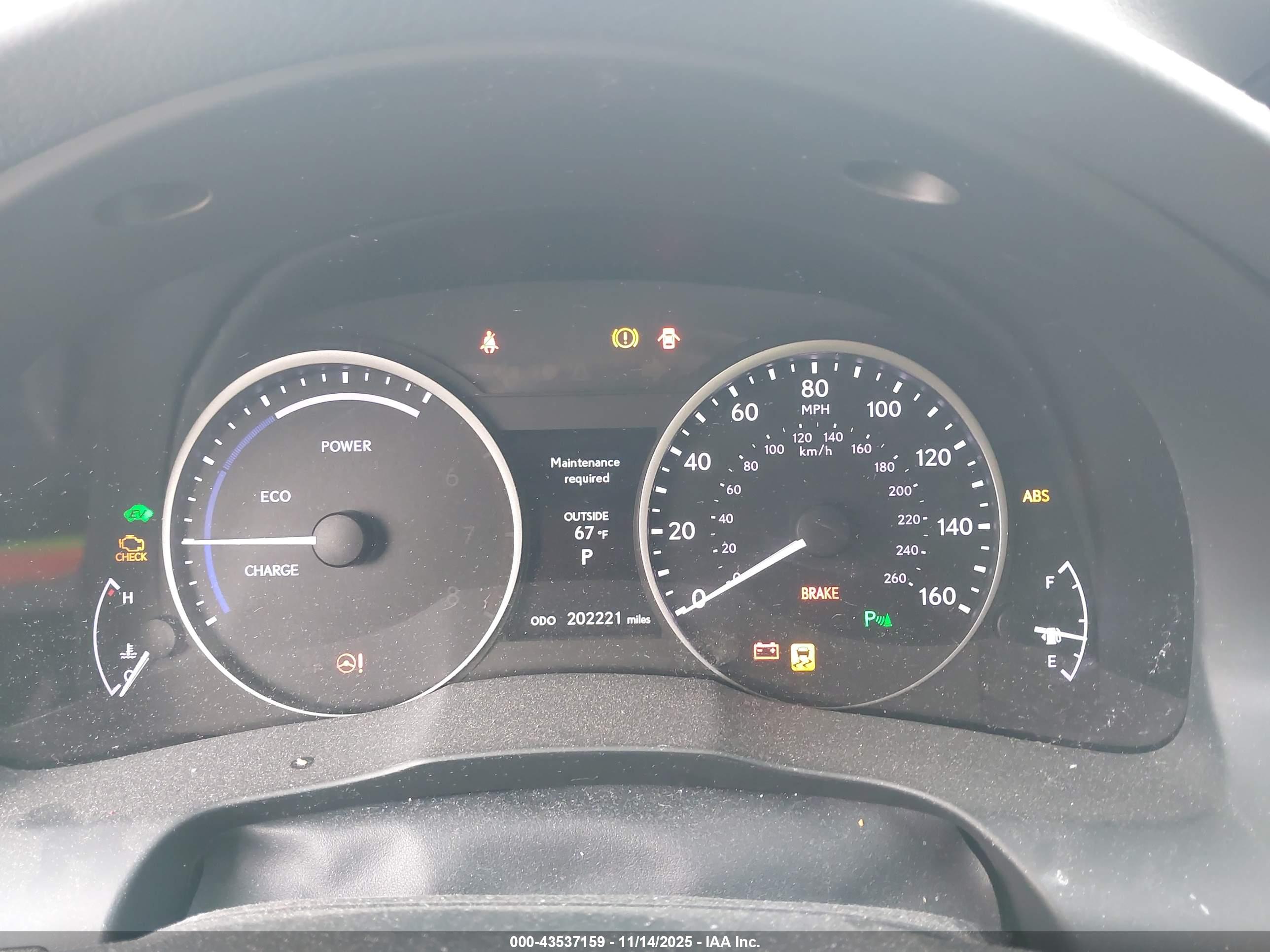 LEXUS ES image 7