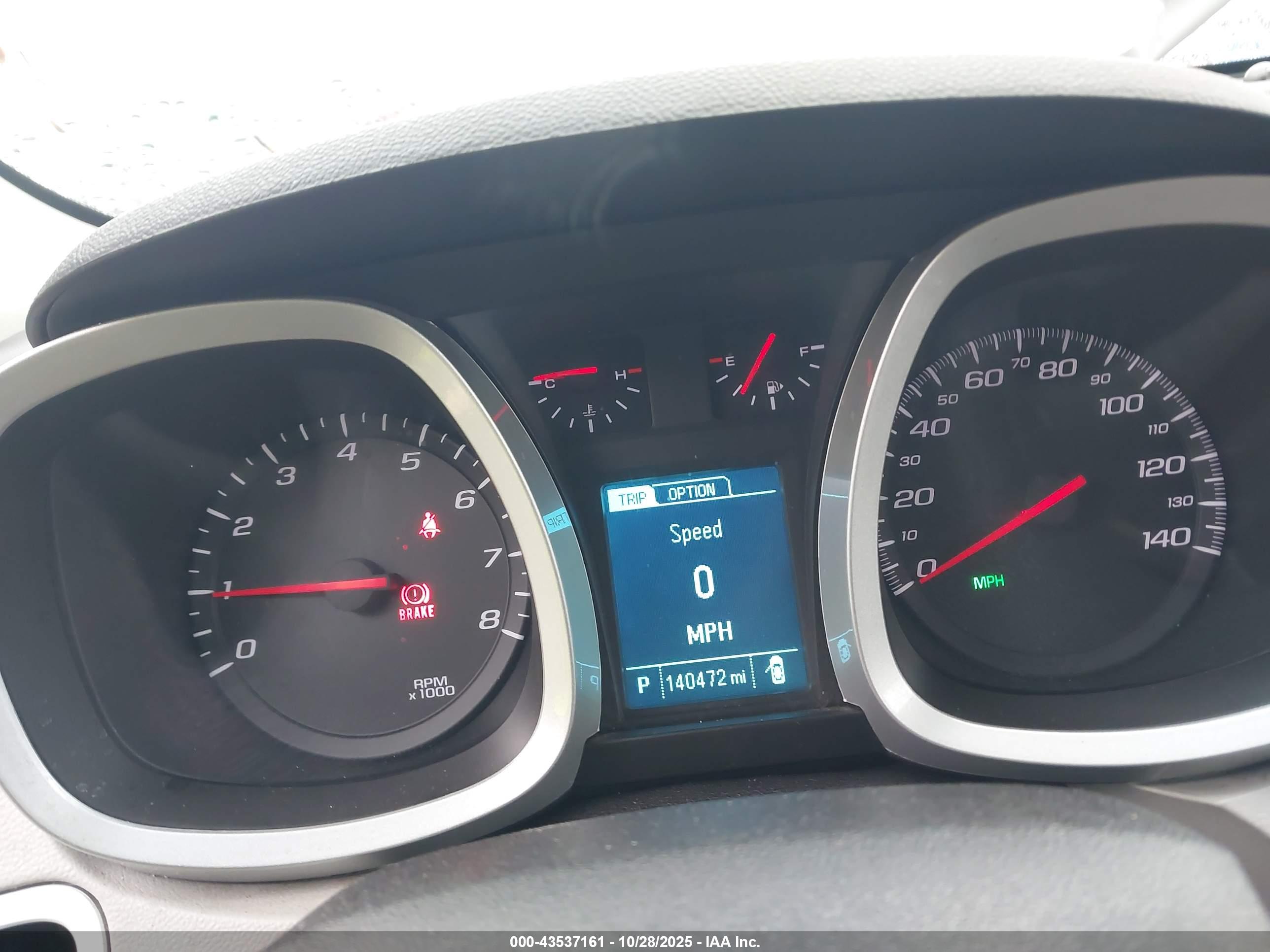 CHEVROLET EQUINOX image 7