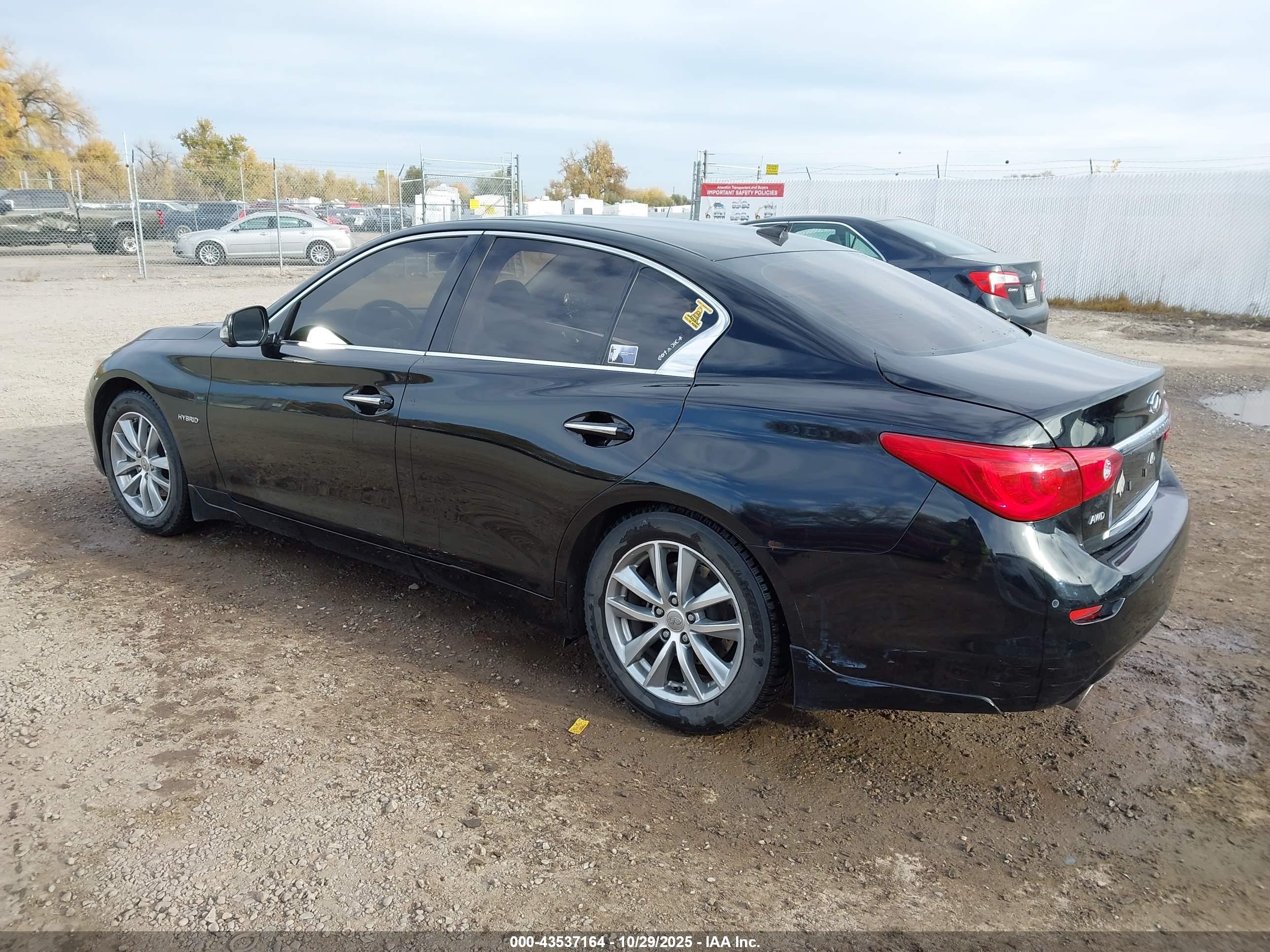 INFINITI Q50 image 3