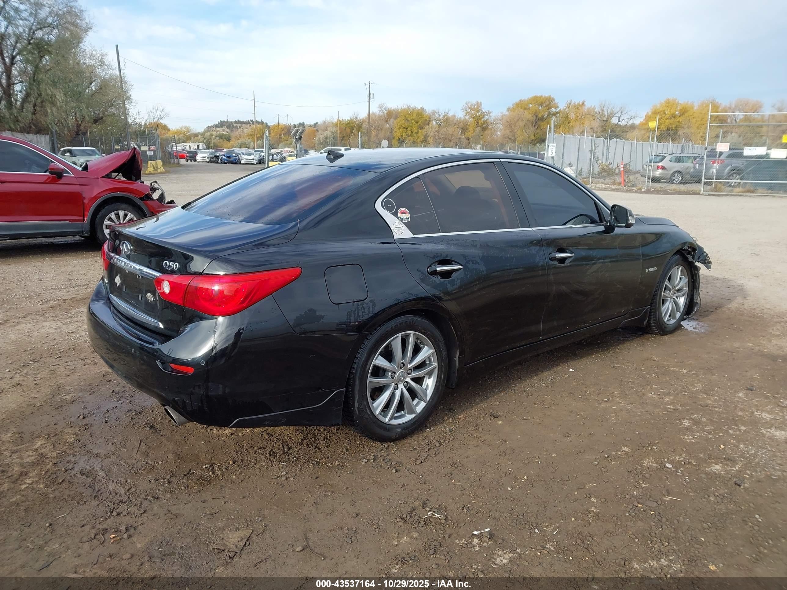 INFINITI Q50 image 4
