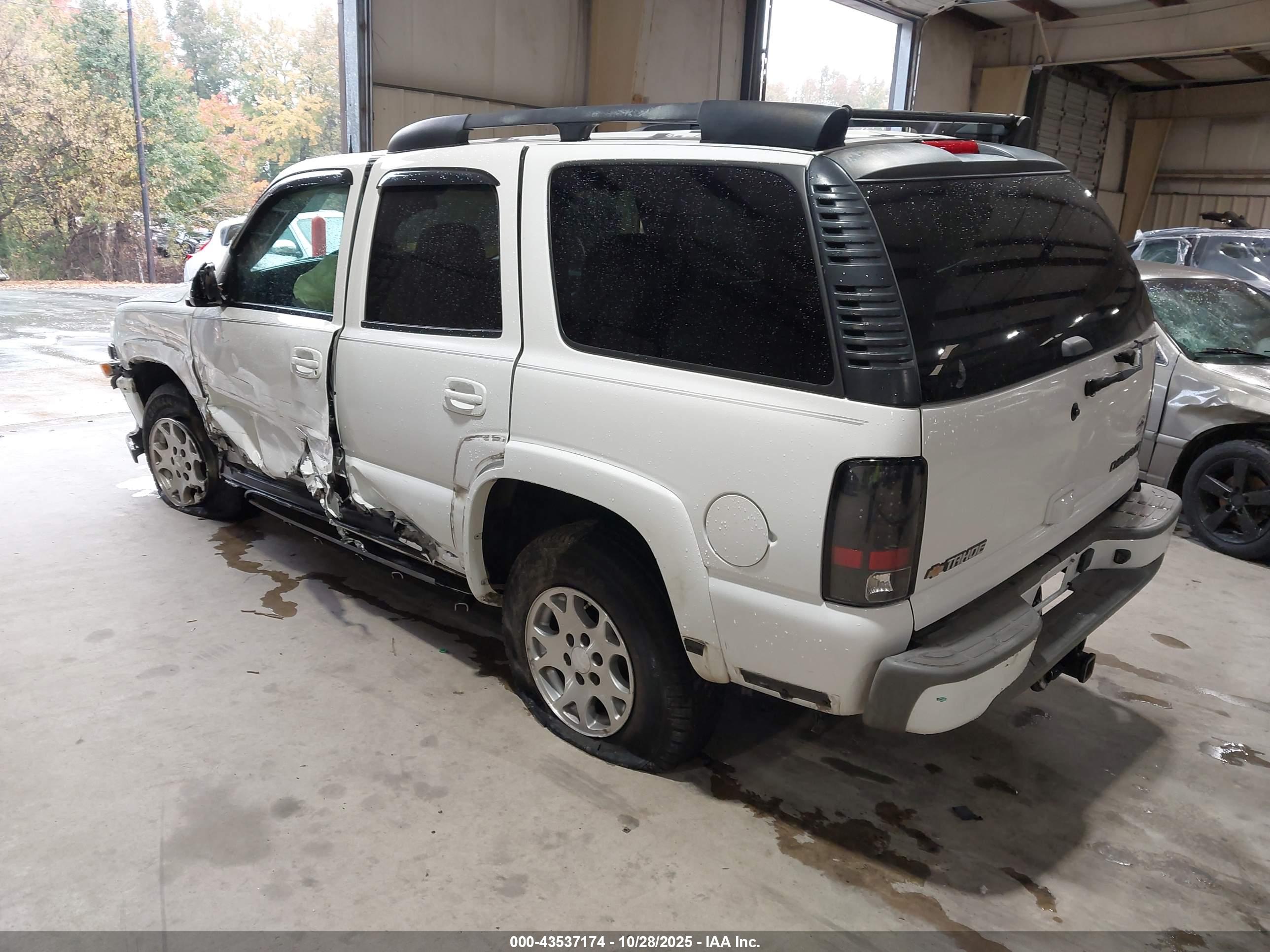 CHEVROLET TAHOE image 3