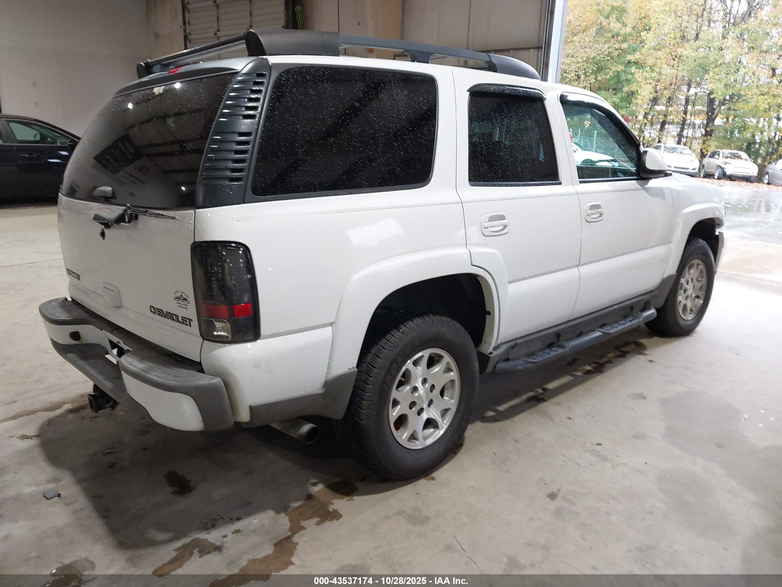 CHEVROLET TAHOE image 4