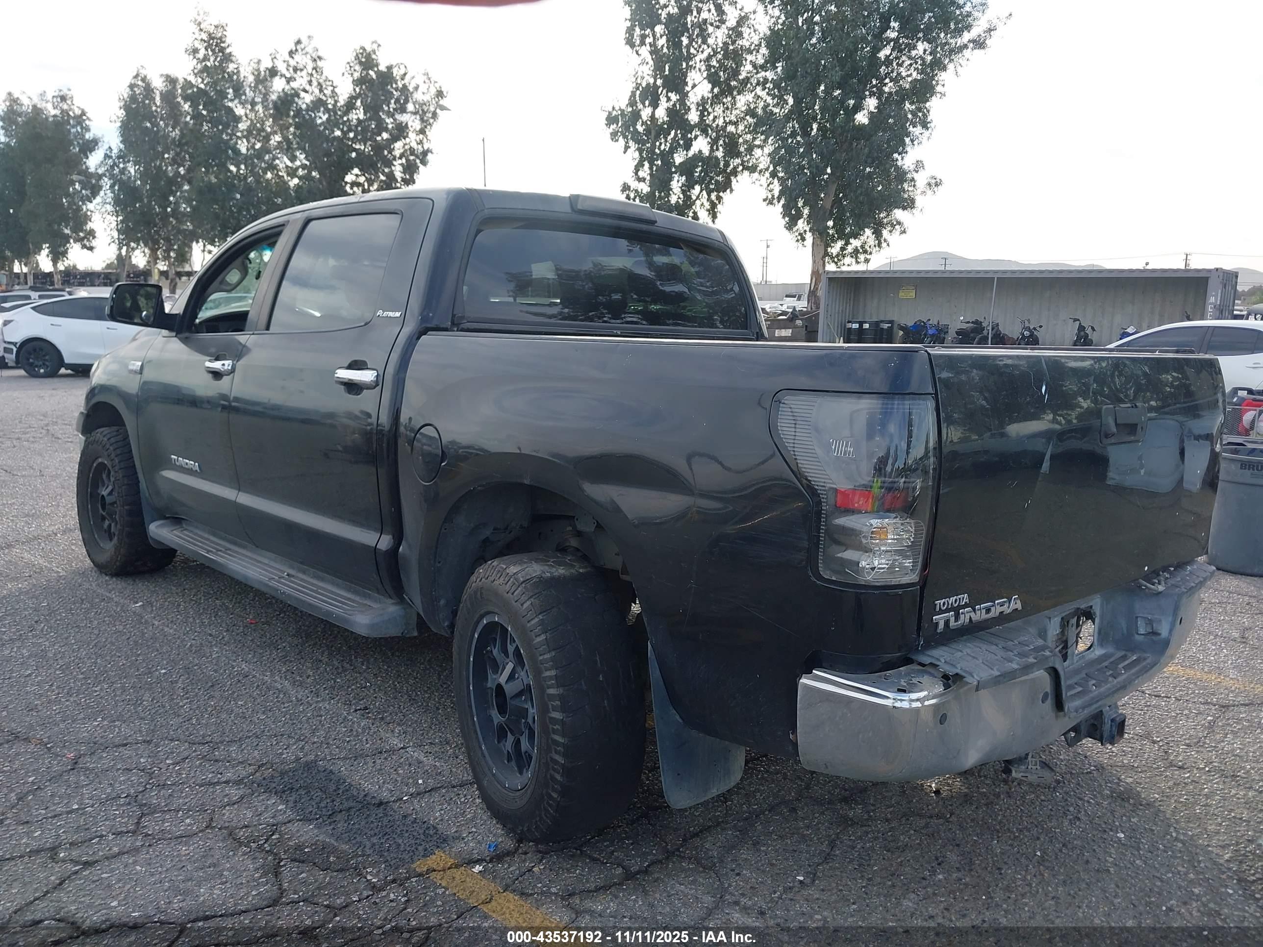 TOYOTA TUNDRA image 3