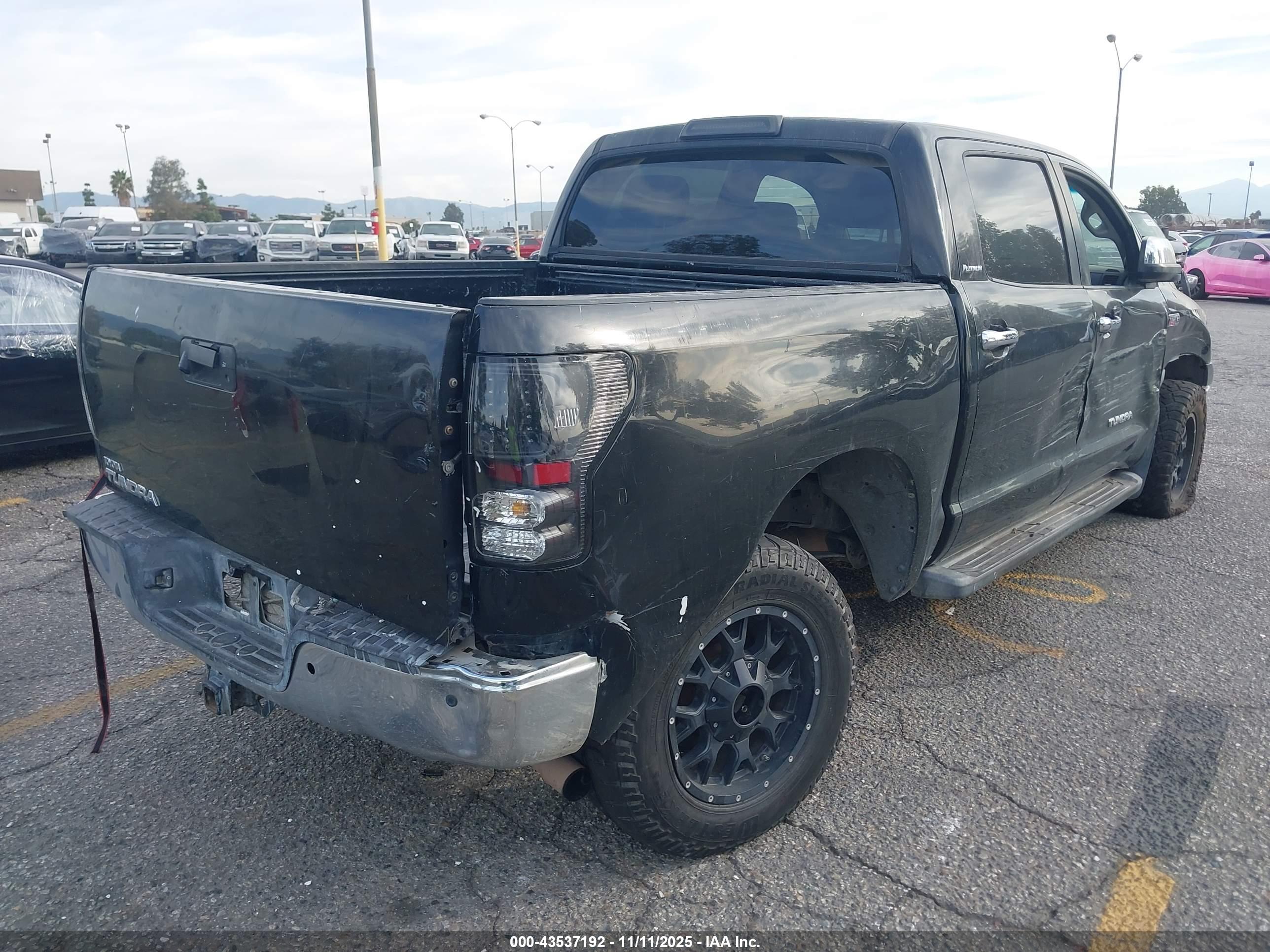 TOYOTA TUNDRA image 4