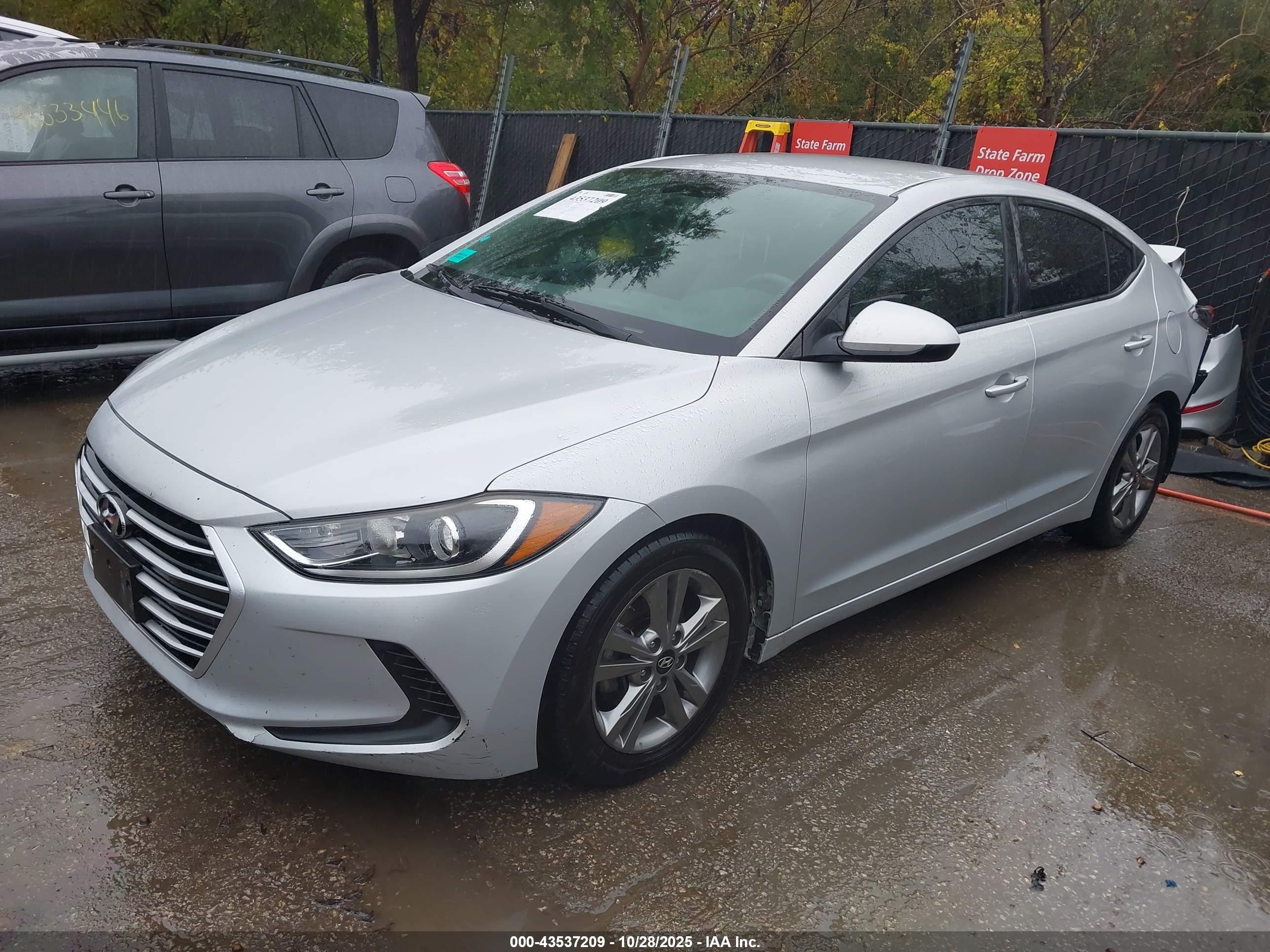 HYUNDAI ELANTRA image 2