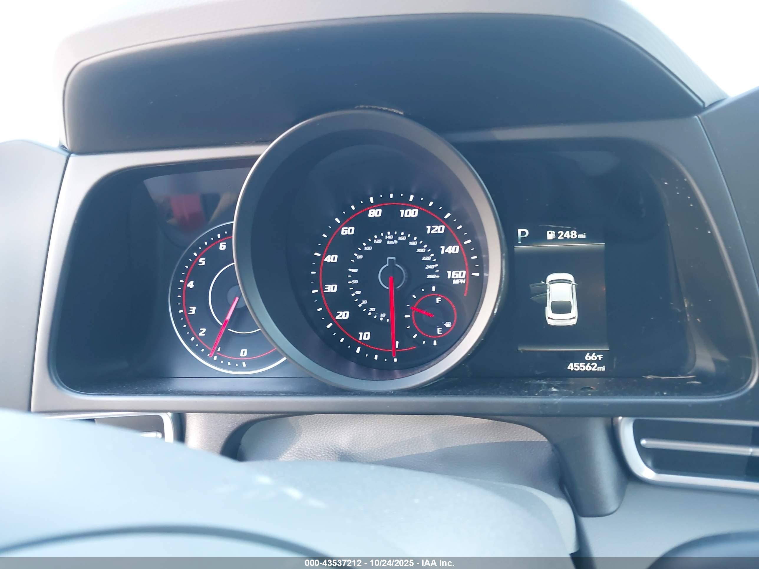 HYUNDAI ELANTRA image 7