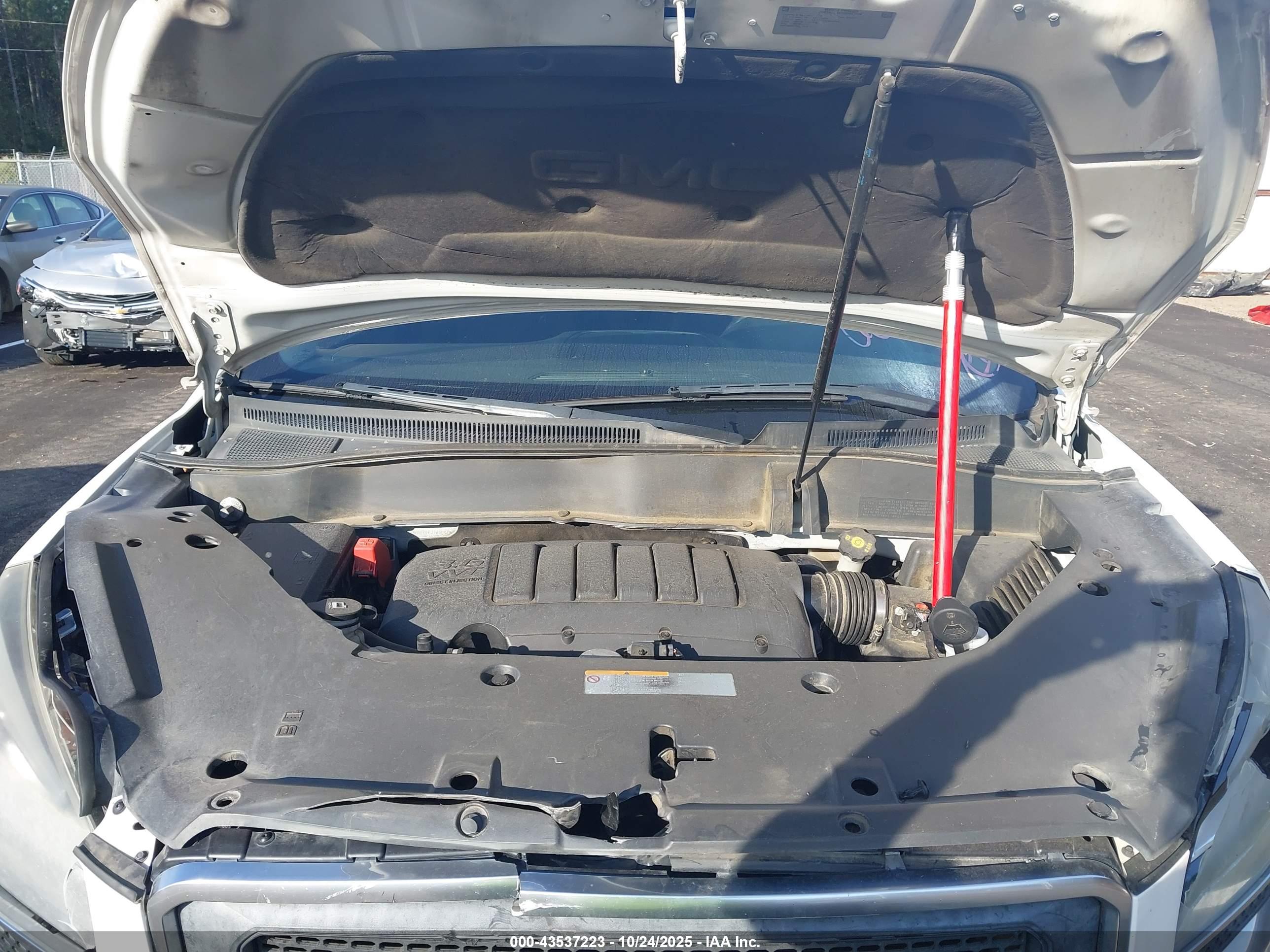 GMC ACADIA image 10