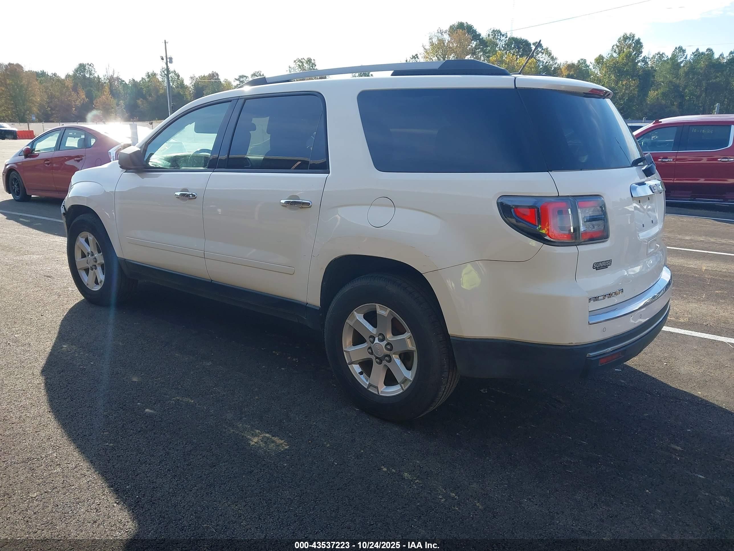 GMC ACADIA image 3