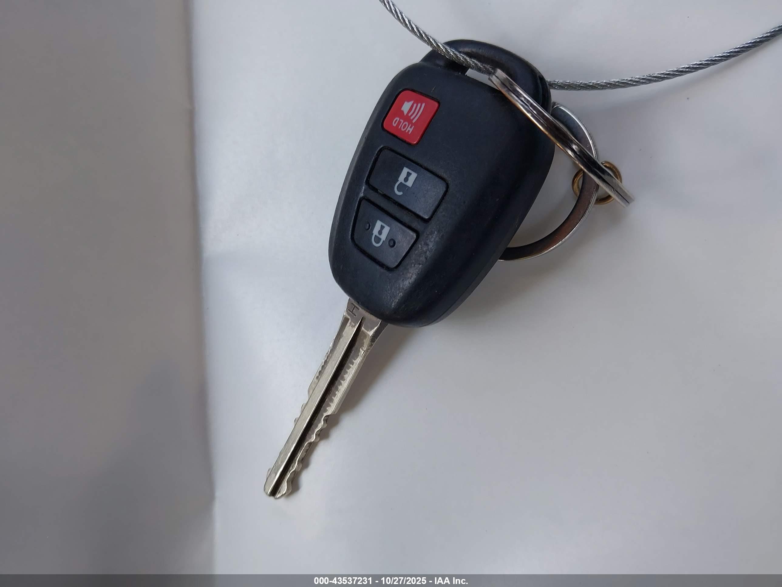 TOYOTA RAV4 image 11