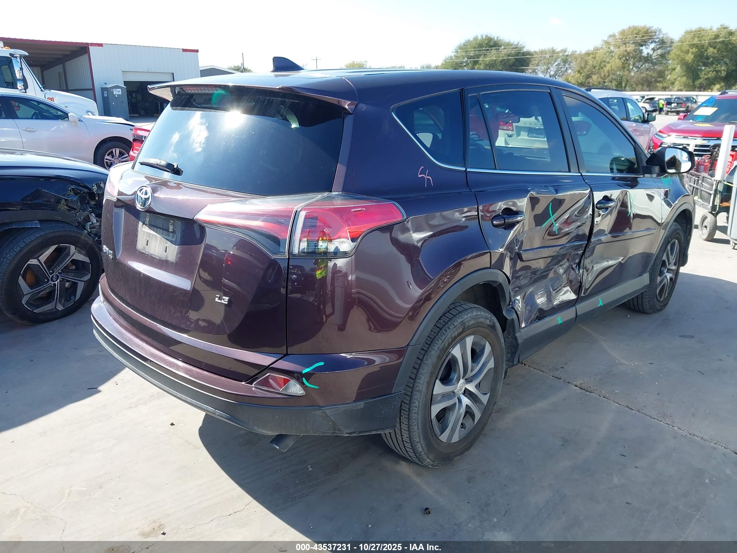TOYOTA RAV4 image 4