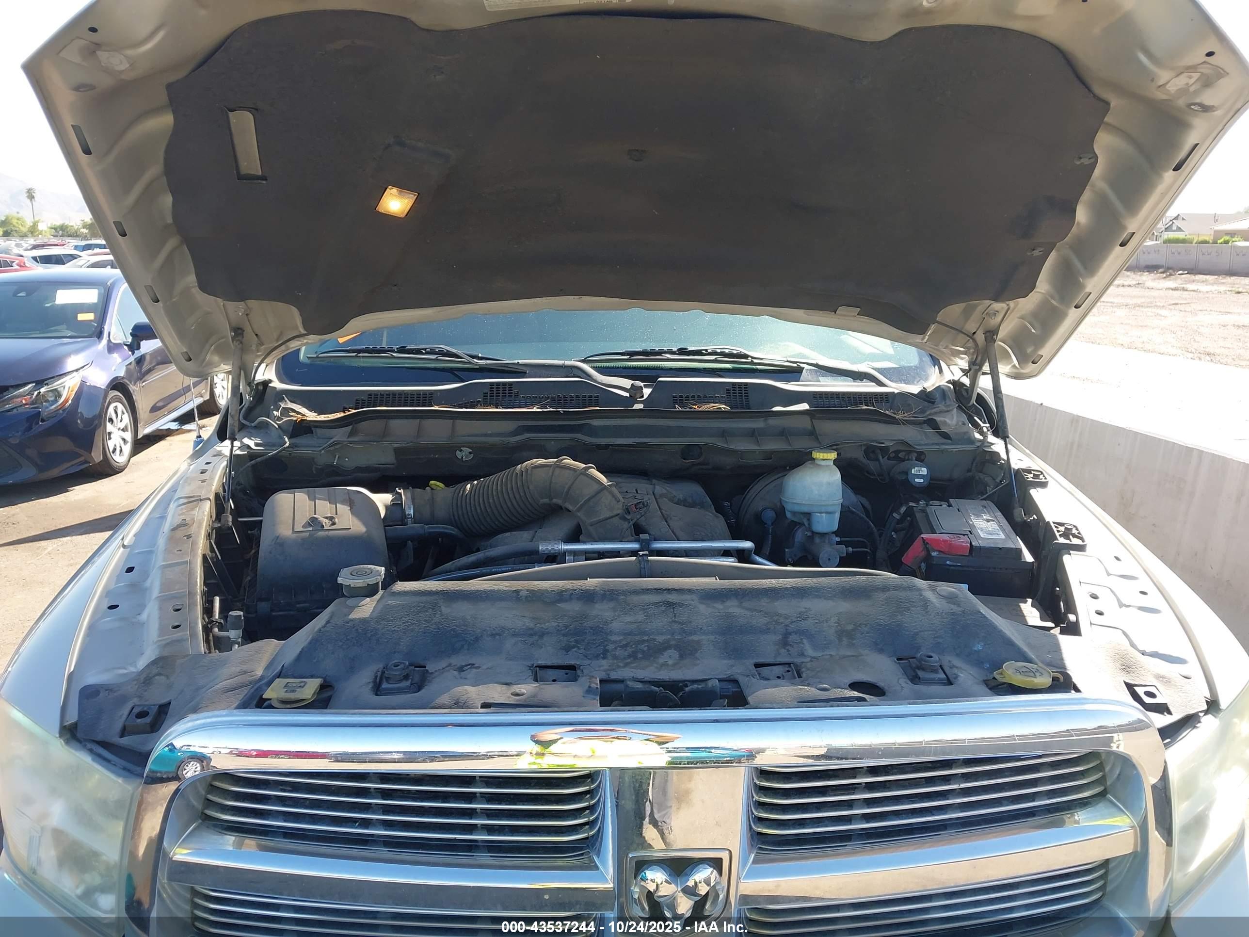 DODGE RAM image 10