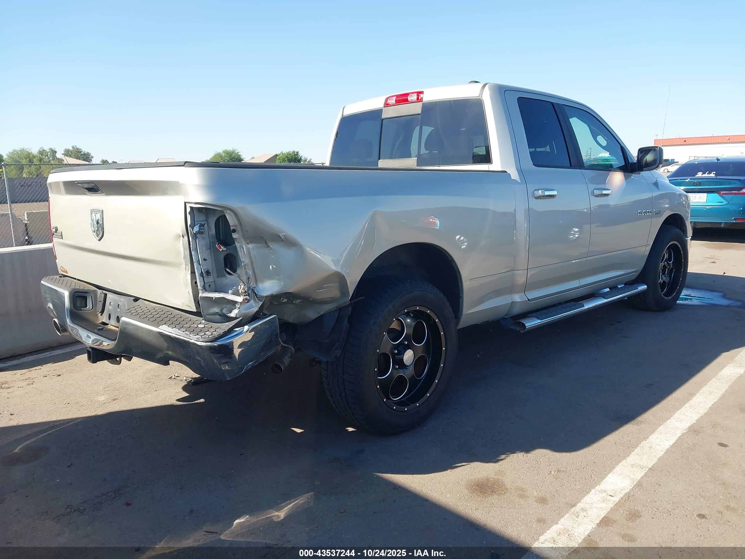 DODGE RAM image 4