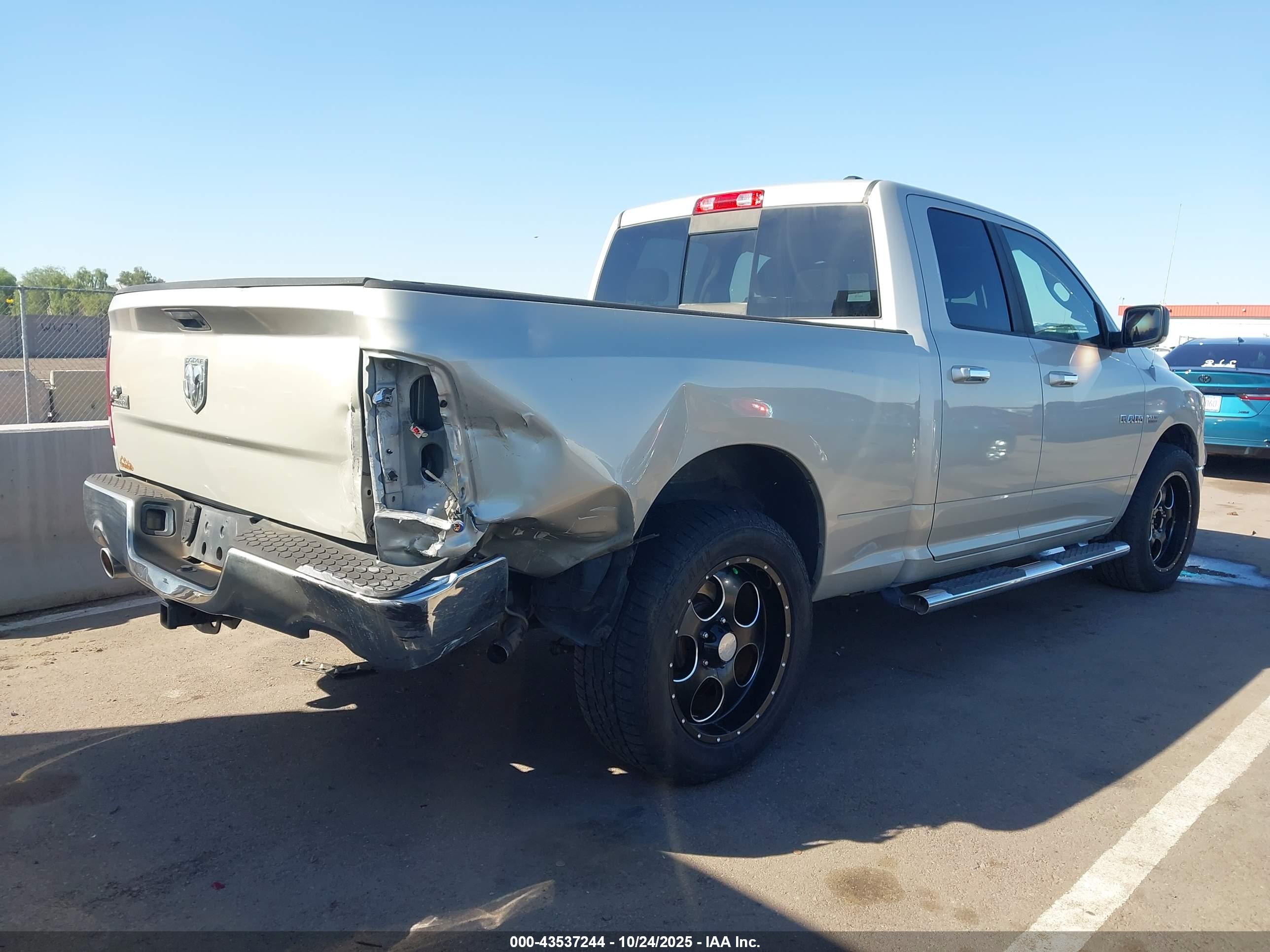 DODGE RAM image 6